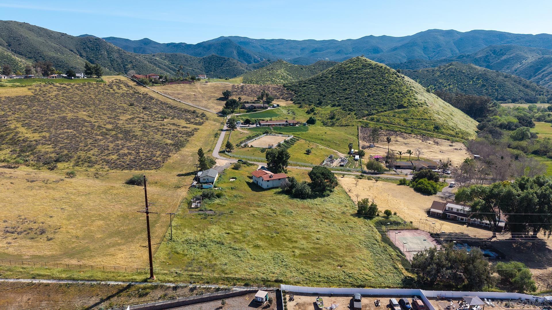 Detail Gallery Image 13 of 14 For 4829  Dehesa Rd, El Cajon,  CA 92019 - 4 Beds | 2/1 Baths