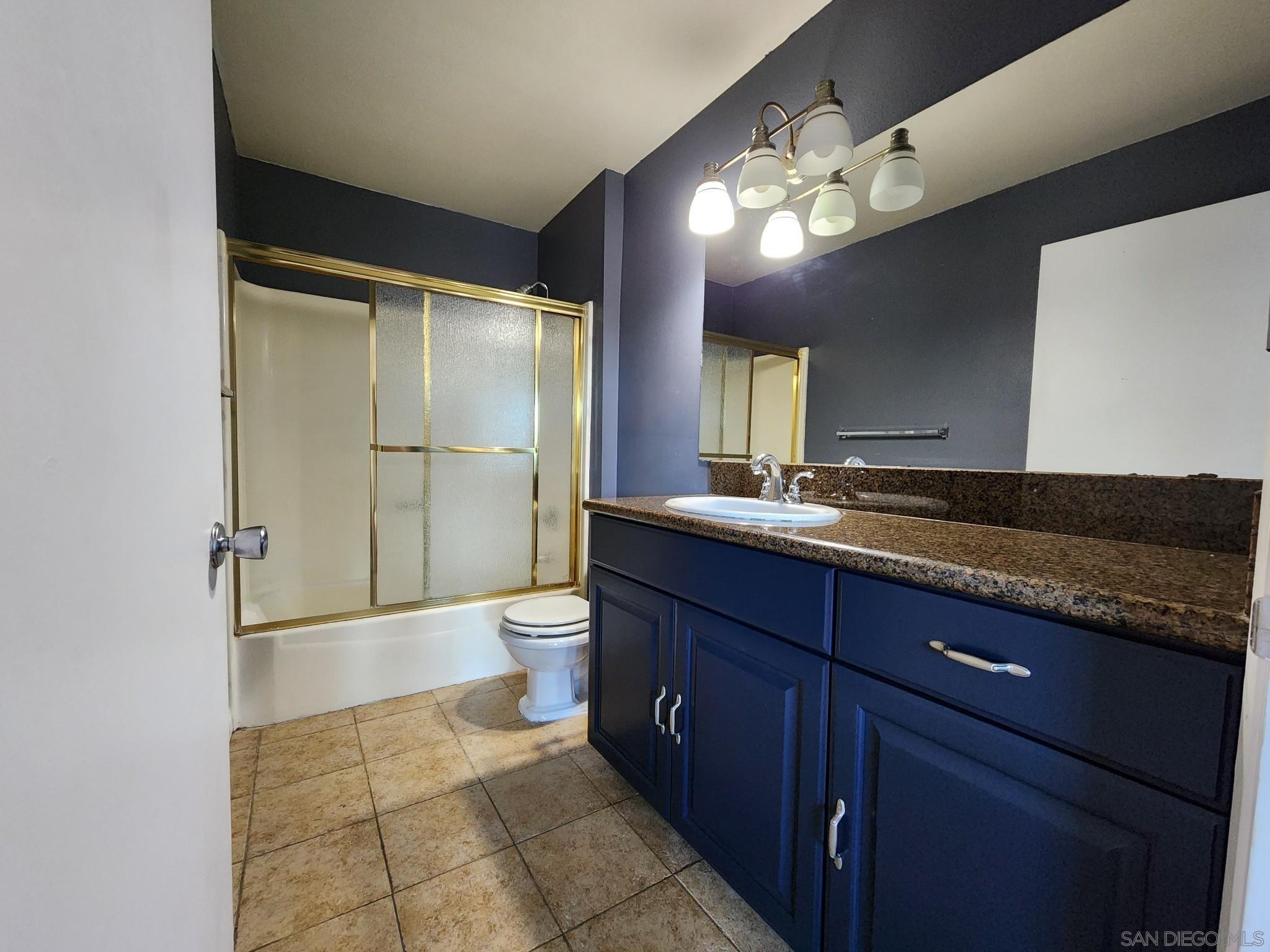 Detail Gallery Image 5 of 9 For 6191  Rancho Missiom  213, San Diego,  CA 92108 - 3 Beds | 2 Baths