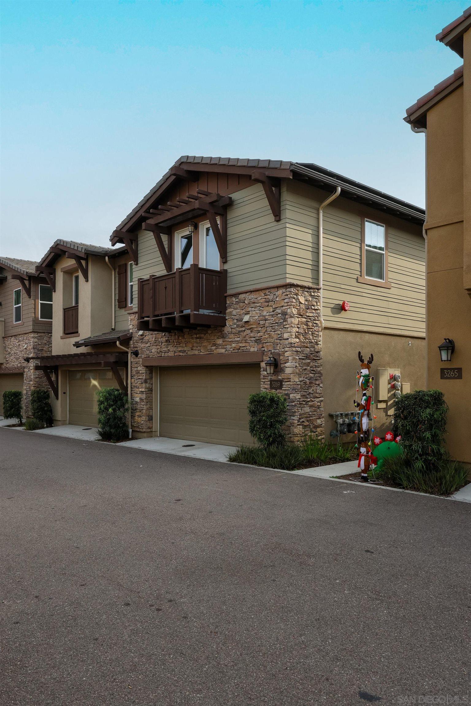 Detail Gallery Image 2 of 57 For 3269  Vestra Way, Carlsbad,  CA 92010 - 3 Beds | 2/1 Baths