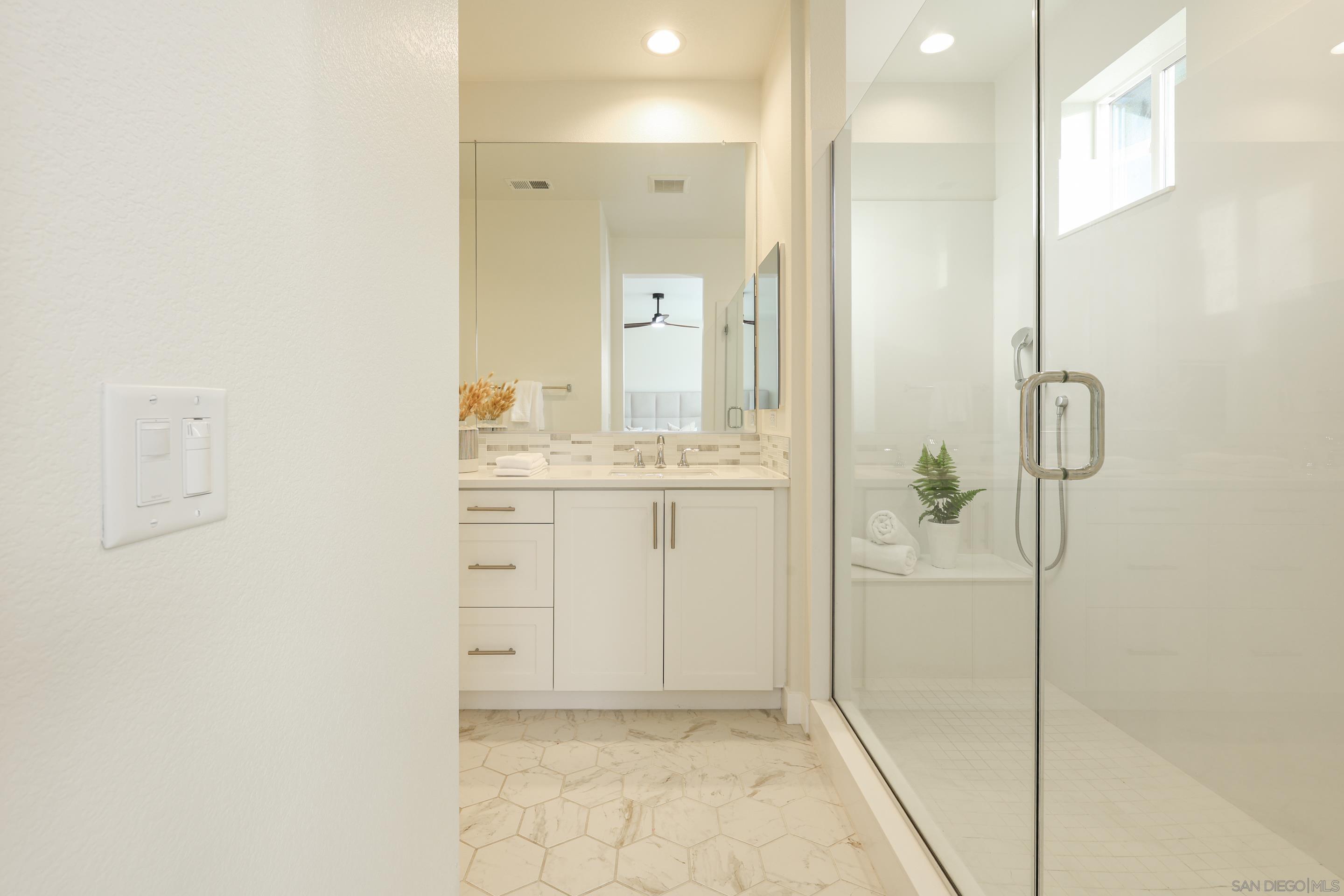 Detail Gallery Image 31 of 57 For 3269  Vestra Way, Carlsbad,  CA 92010 - 3 Beds | 2/1 Baths