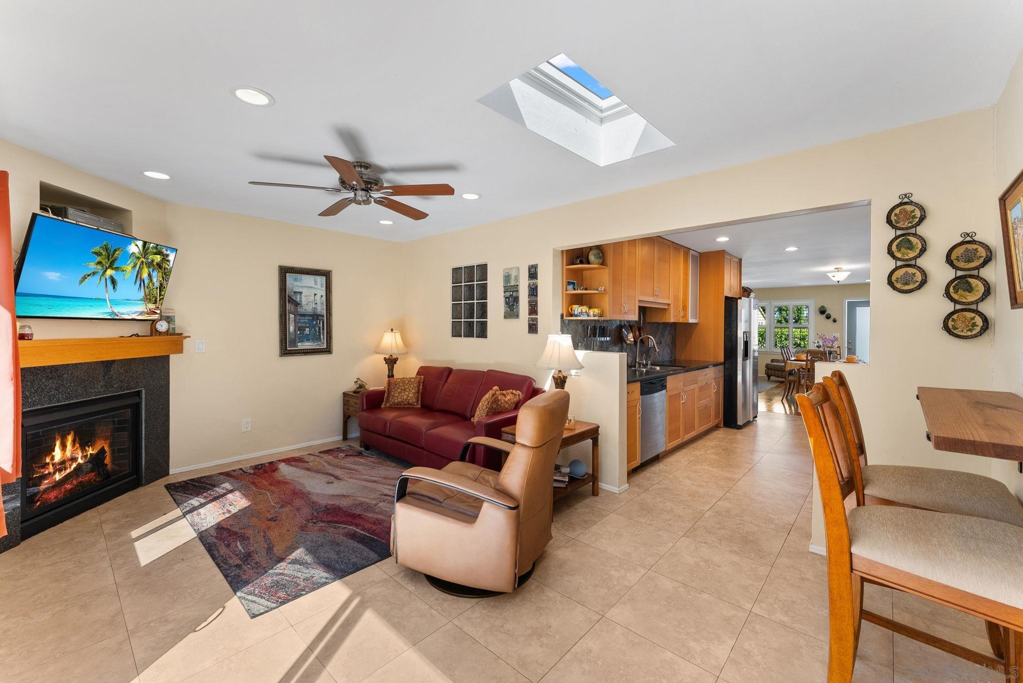 Detail Gallery Image 9 of 23 For 5025  Dick St, San Diego,  CA 92115 - 3 Beds | 2 Baths