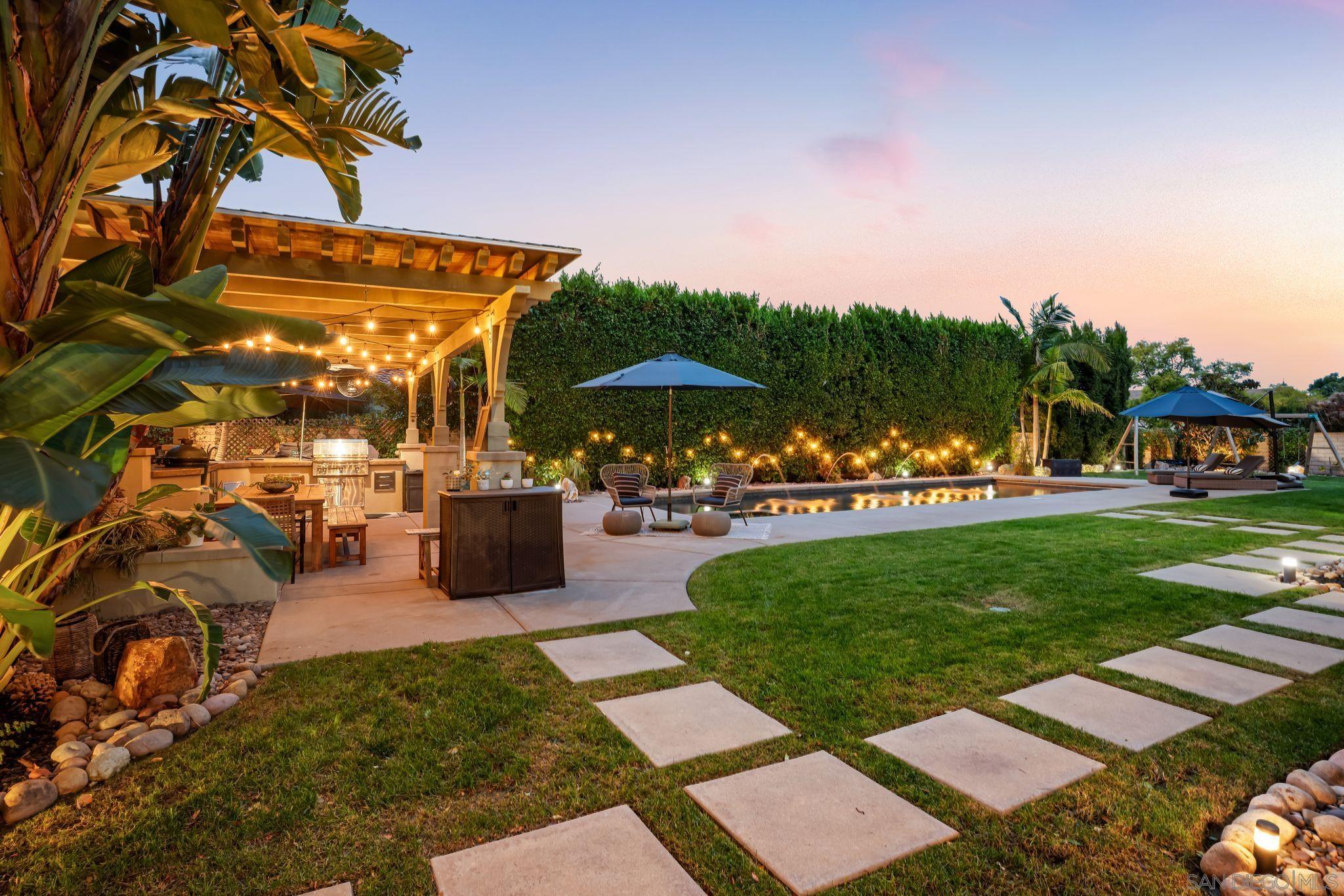 Detail Gallery Image 11 of 70 For 15740  Bacara Ct, San Diego,  CA 92131 - 6 Beds | 4/1 Baths