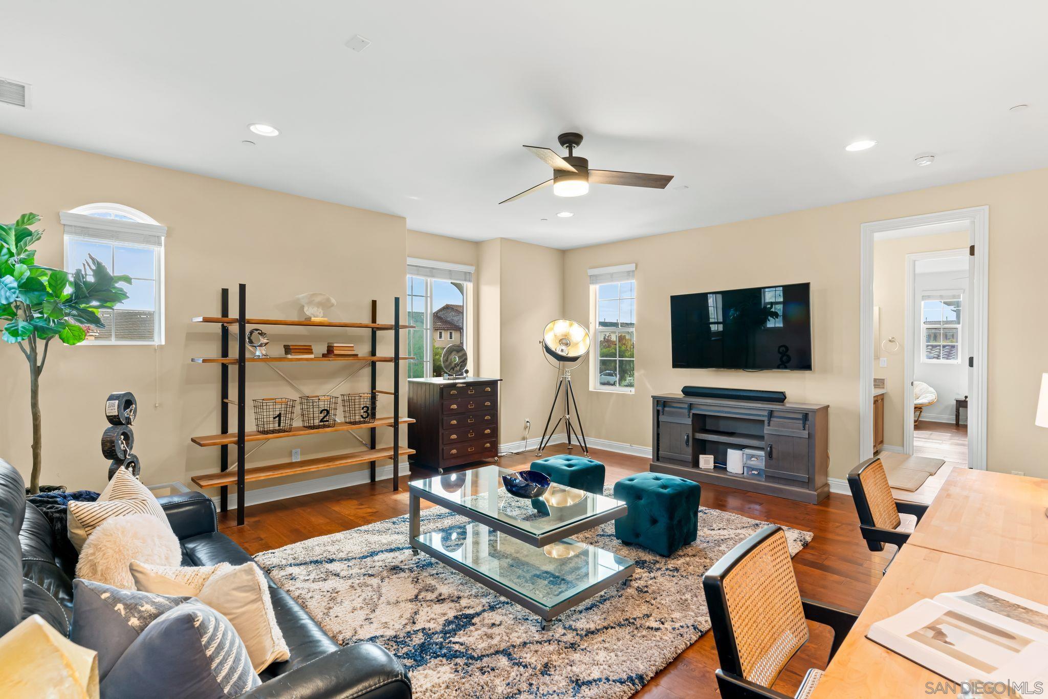 Detail Gallery Image 23 of 70 For 15740  Bacara Ct, San Diego,  CA 92131 - 6 Beds | 4/1 Baths