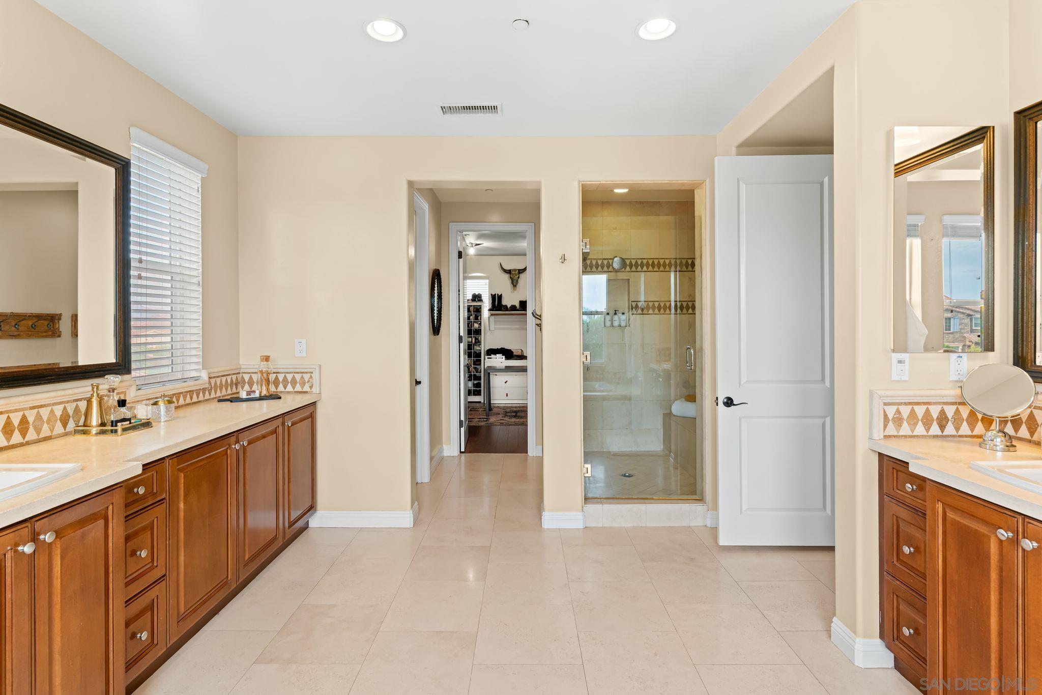 Detail Gallery Image 42 of 70 For 15740  Bacara Ct, San Diego,  CA 92131 - 6 Beds | 4/1 Baths