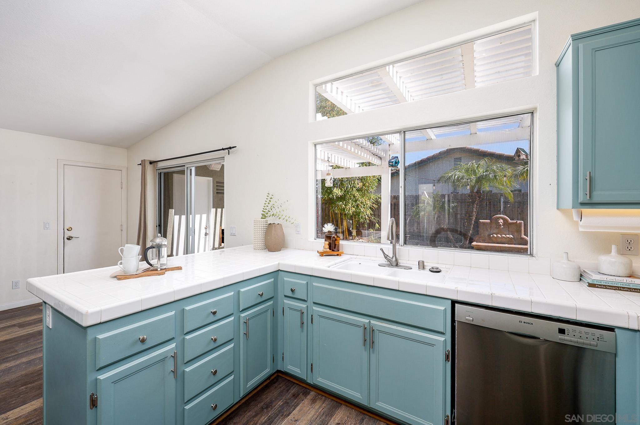 Detail Gallery Image 15 of 42 For 3529  La Mirada Dr, San Marcos,  CA 92078 - 4 Beds | 2 Baths