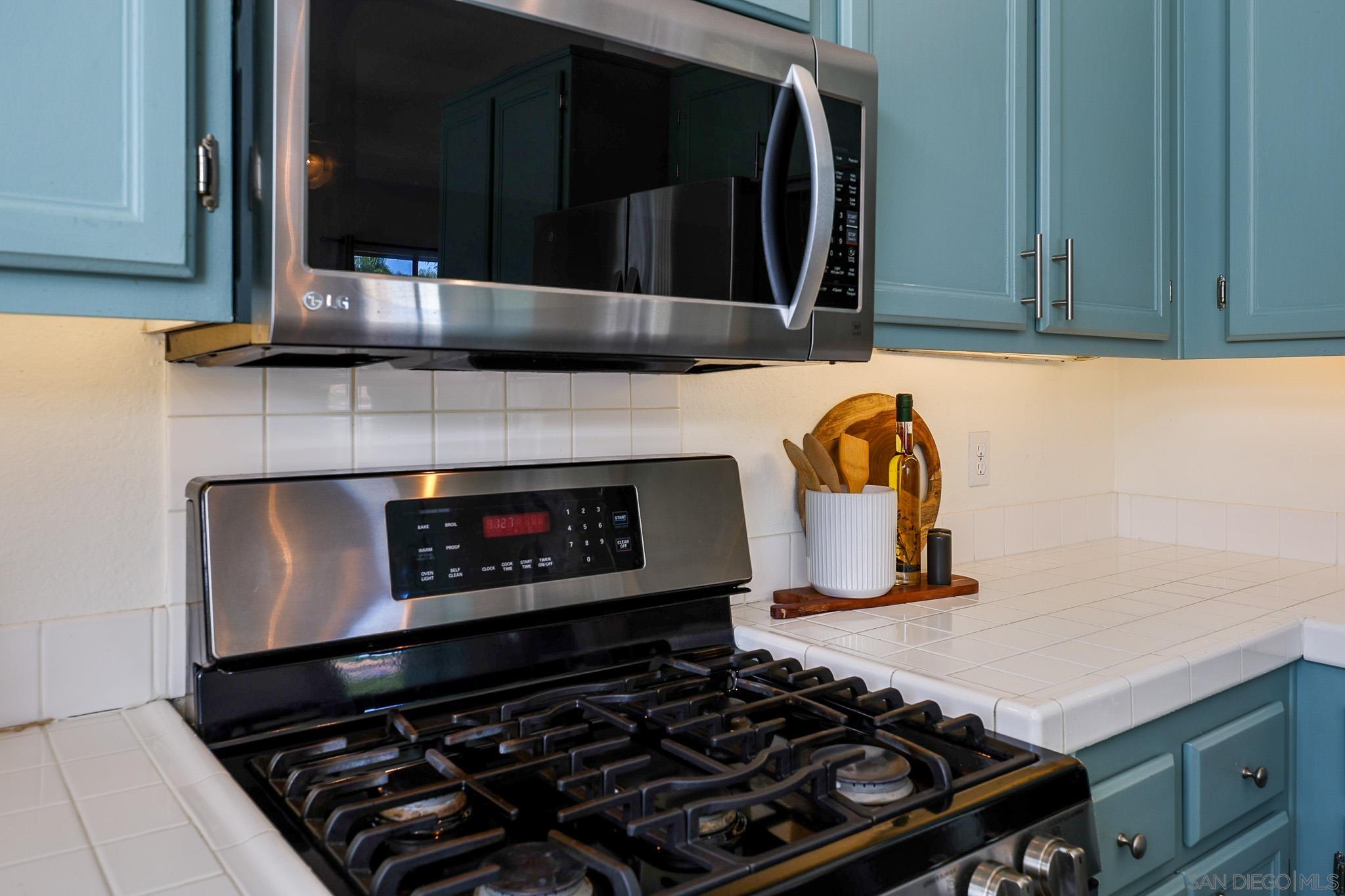 Detail Gallery Image 16 of 42 For 3529  La Mirada Dr, San Marcos,  CA 92078 - 4 Beds | 2 Baths