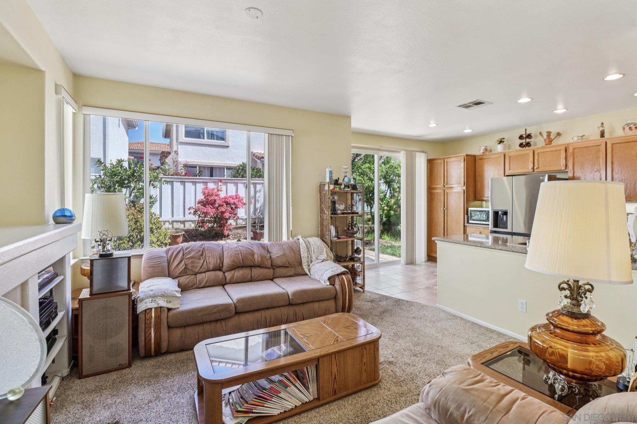 Detail Gallery Image 12 of 43 For 9468  Compass Point Dr S  #3,  San Diego,  CA 92126 - 3 Beds | 2/1 Baths