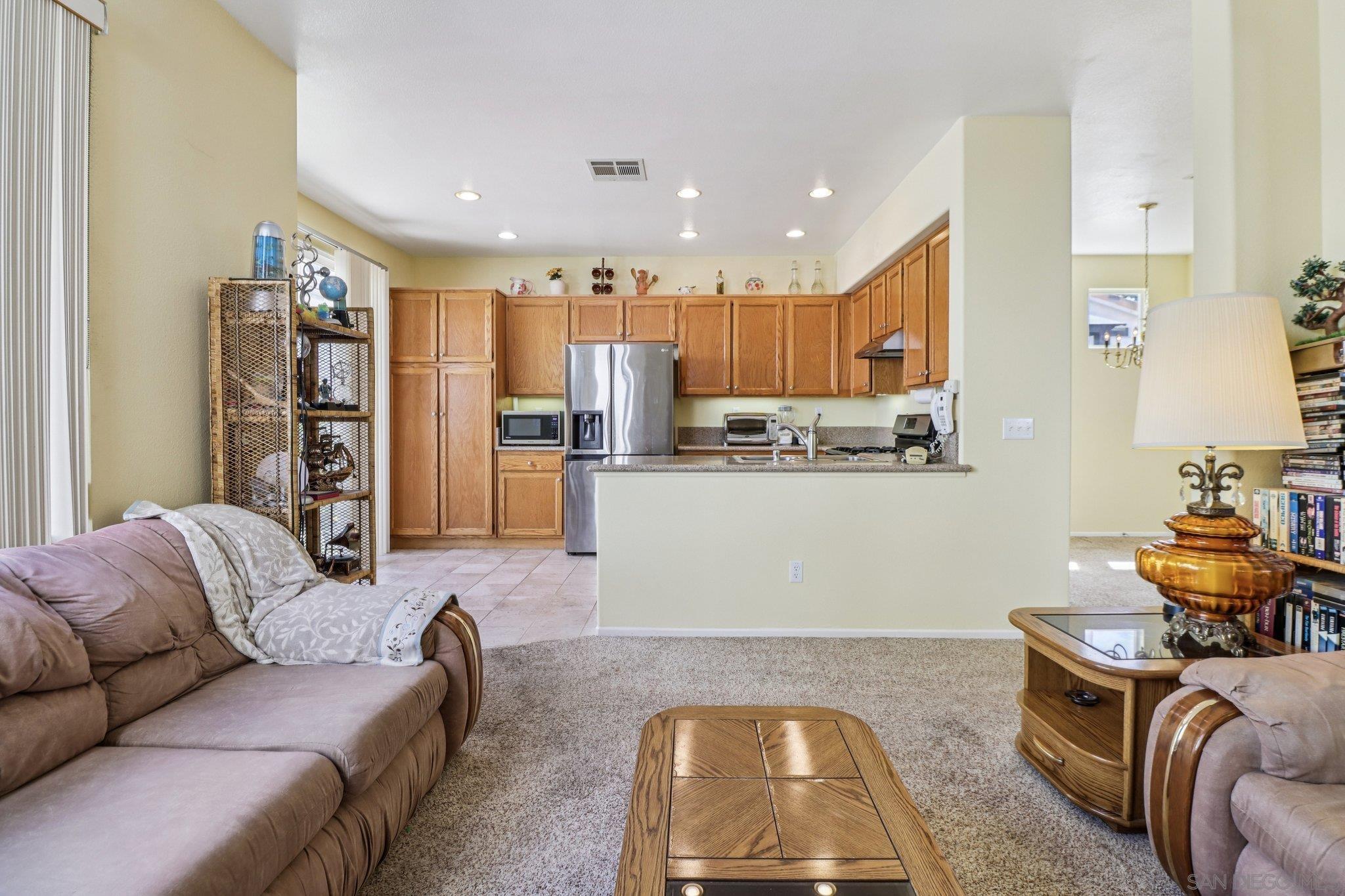 Detail Gallery Image 13 of 43 For 9468  Compass Point Dr S  #3,  San Diego,  CA 92126 - 3 Beds | 2/1 Baths