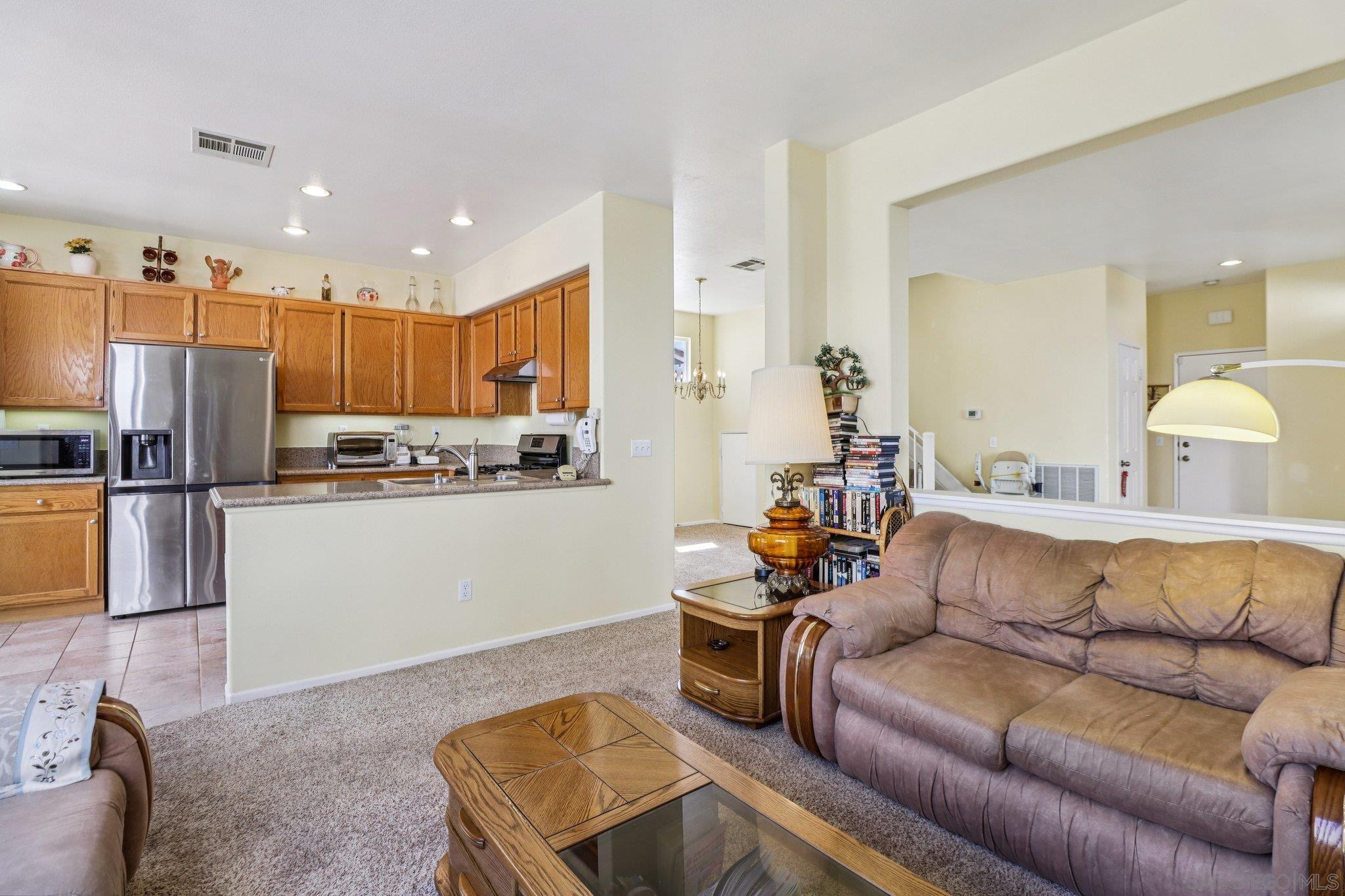 Detail Gallery Image 15 of 43 For 9468  Compass Point Dr S  #3,  San Diego,  CA 92126 - 3 Beds | 2/1 Baths