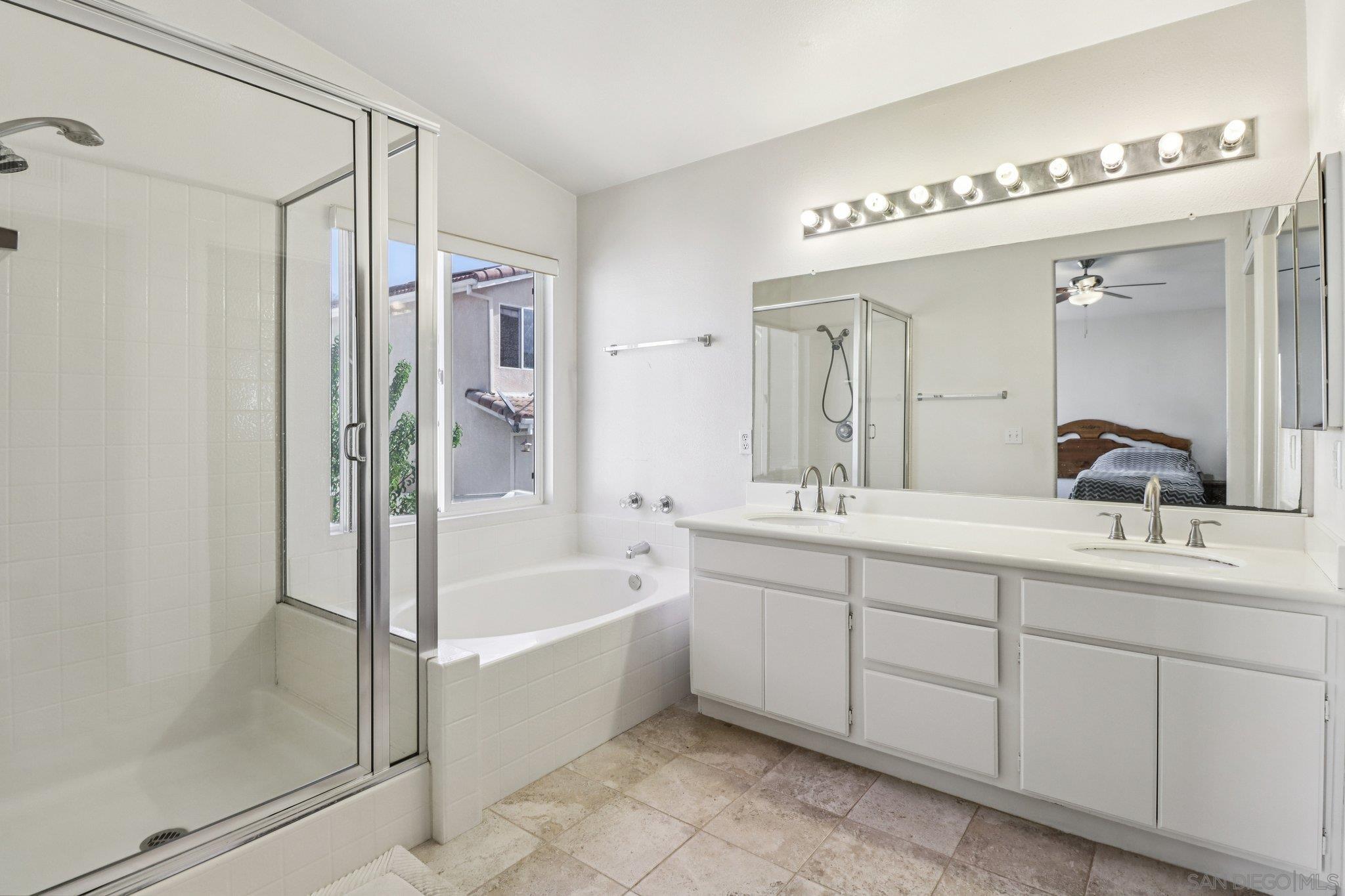 Detail Gallery Image 28 of 43 For 9468  Compass Point Dr S  #3,  San Diego,  CA 92126 - 3 Beds | 2/1 Baths