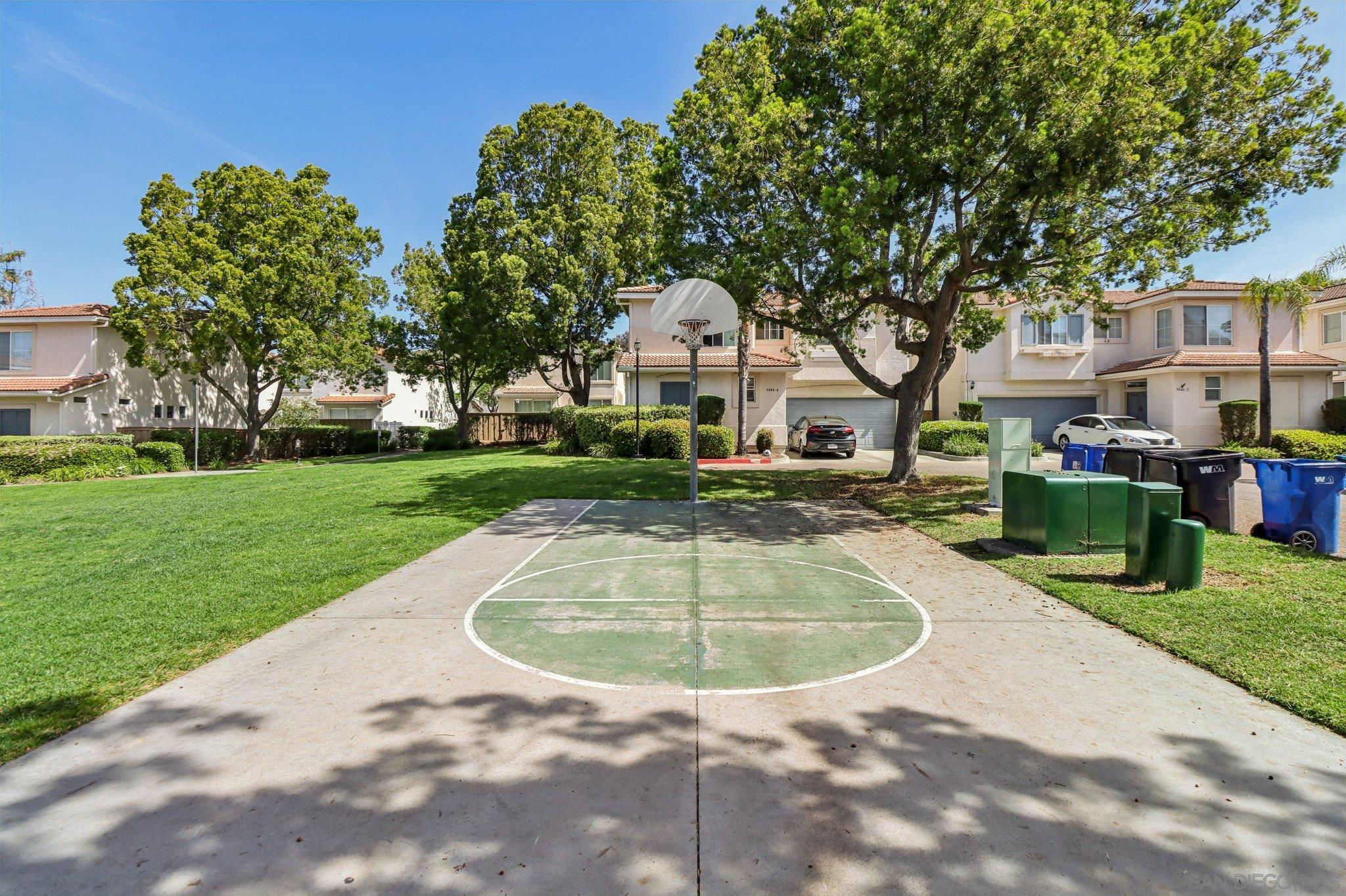 Detail Gallery Image 36 of 43 For 9468  Compass Point Dr S  #3,  San Diego,  CA 92126 - 3 Beds | 2/1 Baths