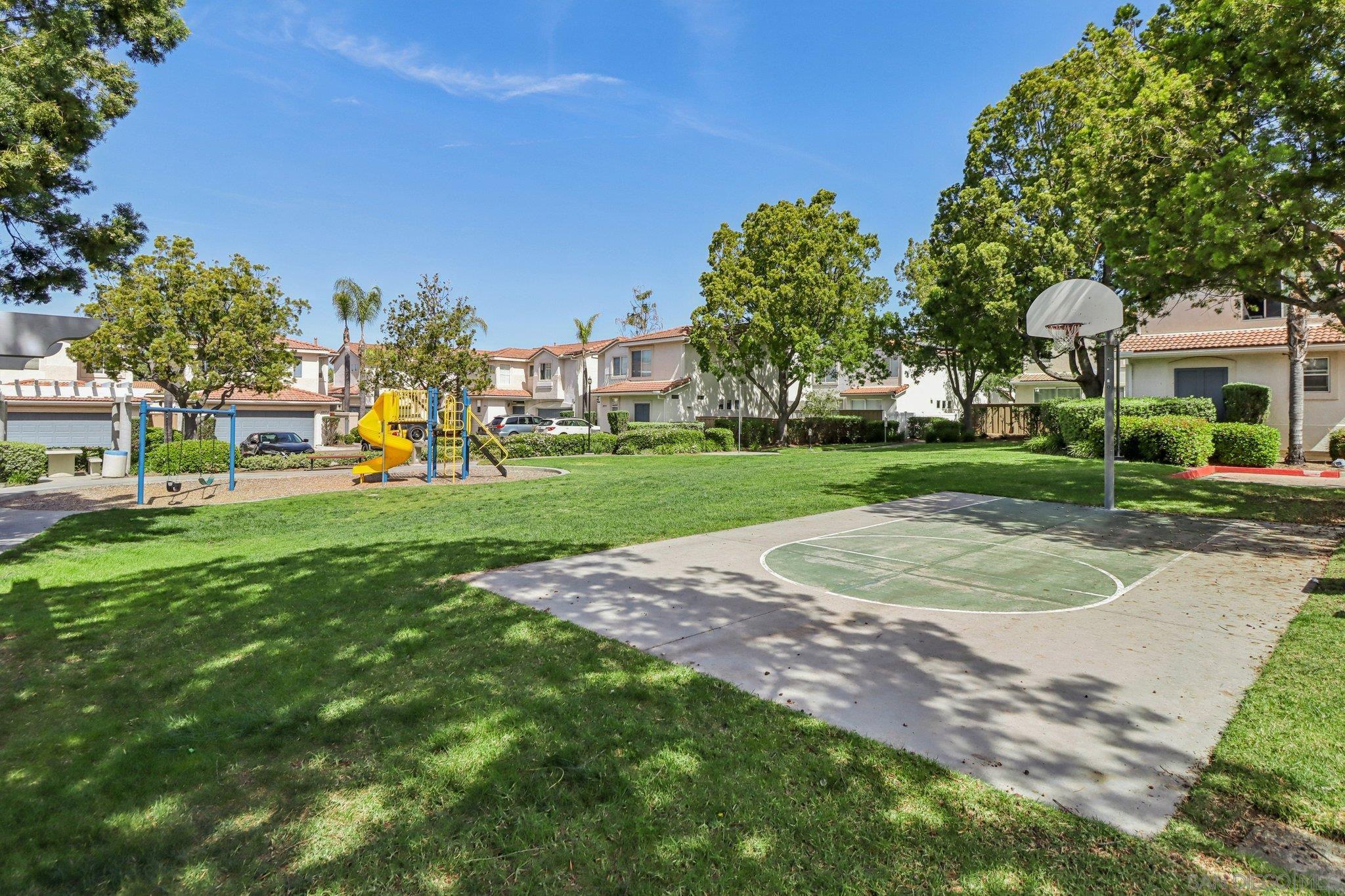 Detail Gallery Image 37 of 43 For 9468  Compass Point Dr S  #3,  San Diego,  CA 92126 - 3 Beds | 2/1 Baths