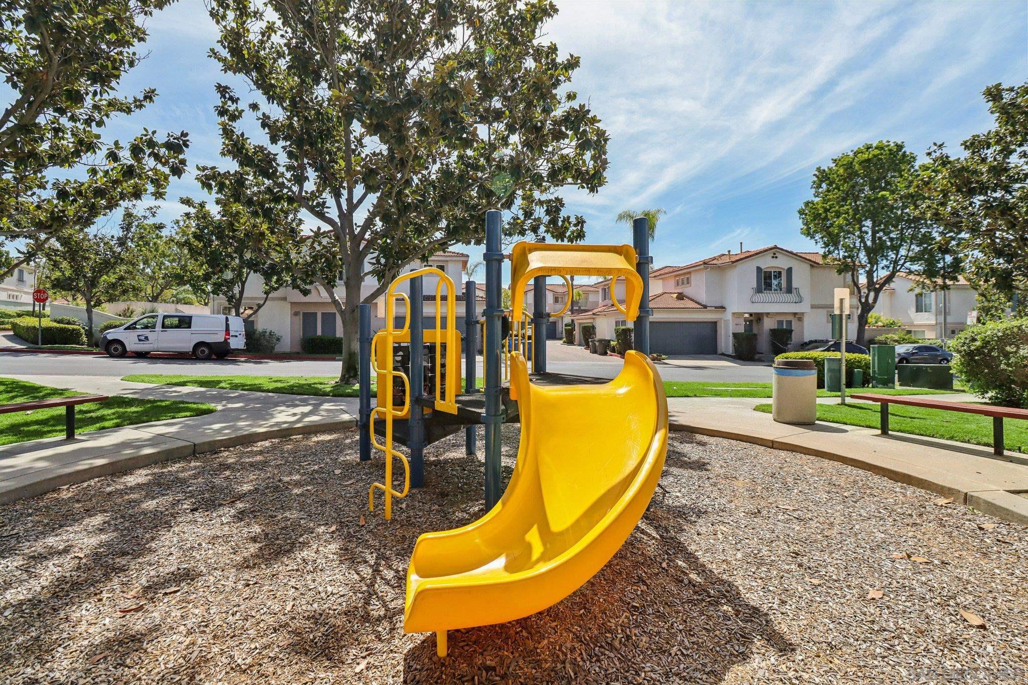 Detail Gallery Image 39 of 43 For 9468  Compass Point Dr S  #3,  San Diego,  CA 92126 - 3 Beds | 2/1 Baths