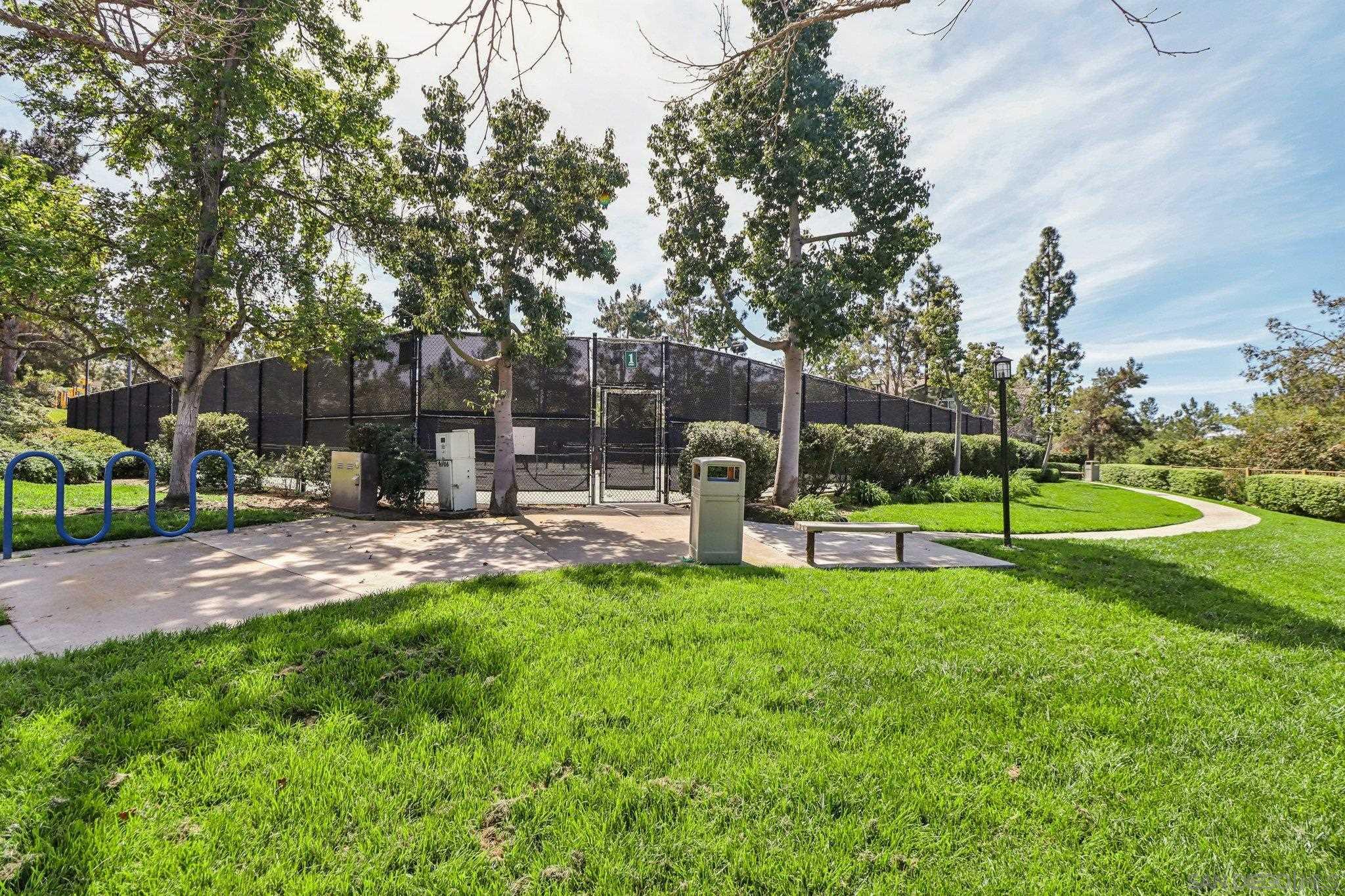 Detail Gallery Image 40 of 43 For 9468  Compass Point Dr S  #3,  San Diego,  CA 92126 - 3 Beds | 2/1 Baths