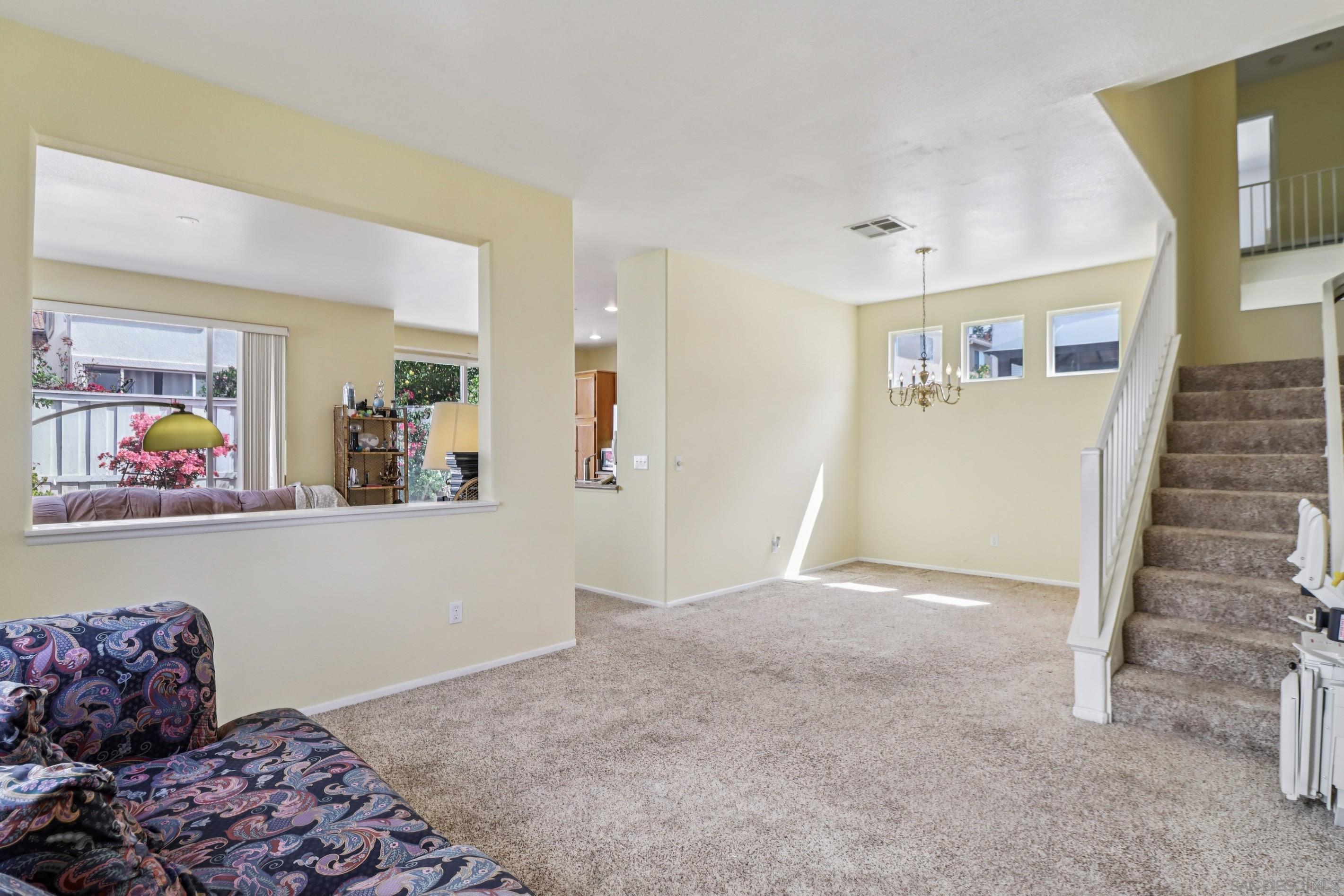 Detail Gallery Image 9 of 43 For 9468  Compass Point Dr S  #3,  San Diego,  CA 92126 - 3 Beds | 2/1 Baths