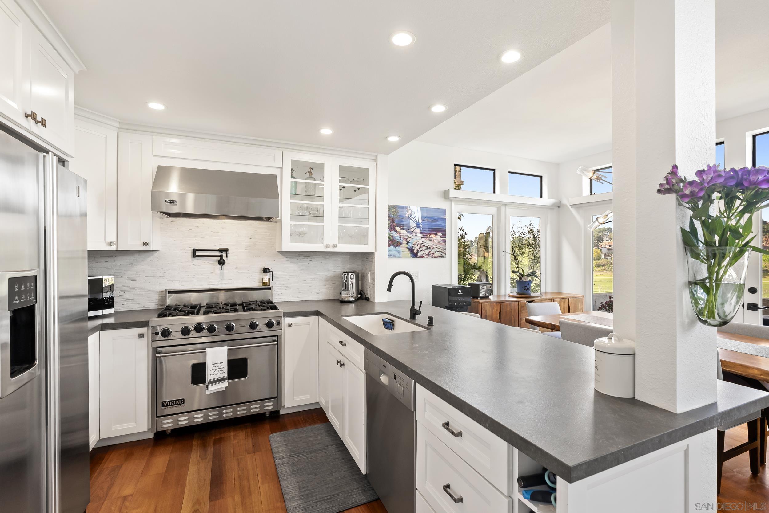 Detail Gallery Image 6 of 21 For 530  San Andres, Solana Beach,  CA 92075 - 2 Beds | 2/1 Baths