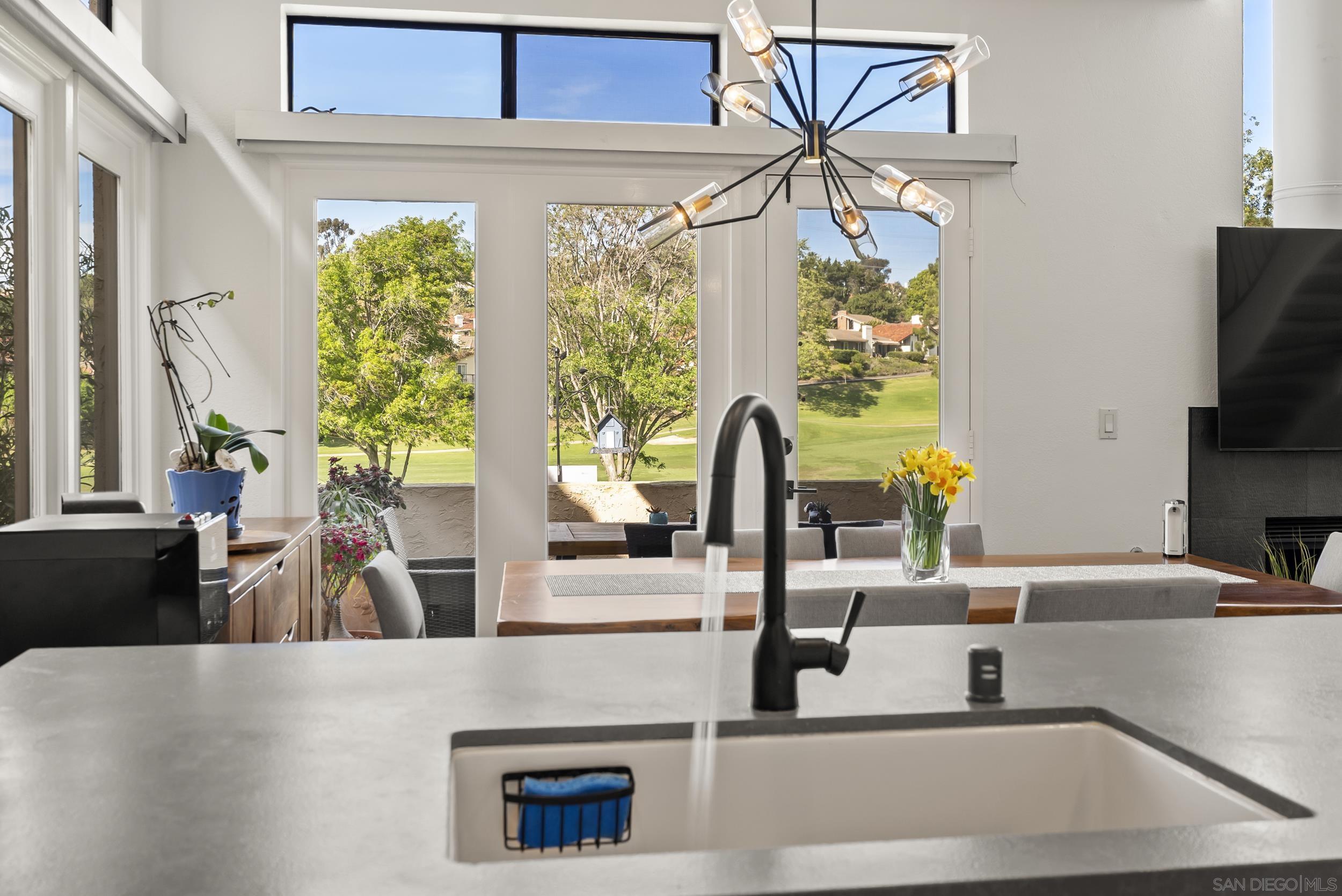 Detail Gallery Image 7 of 21 For 530  San Andres, Solana Beach,  CA 92075 - 2 Beds | 2/1 Baths