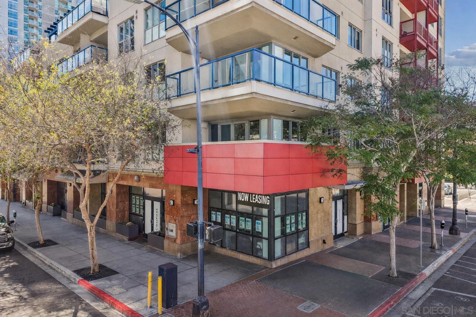 Detail Gallery Image 3 of 32 For 875  G St, San Diego,  CA 92101 - – Beds | – Baths