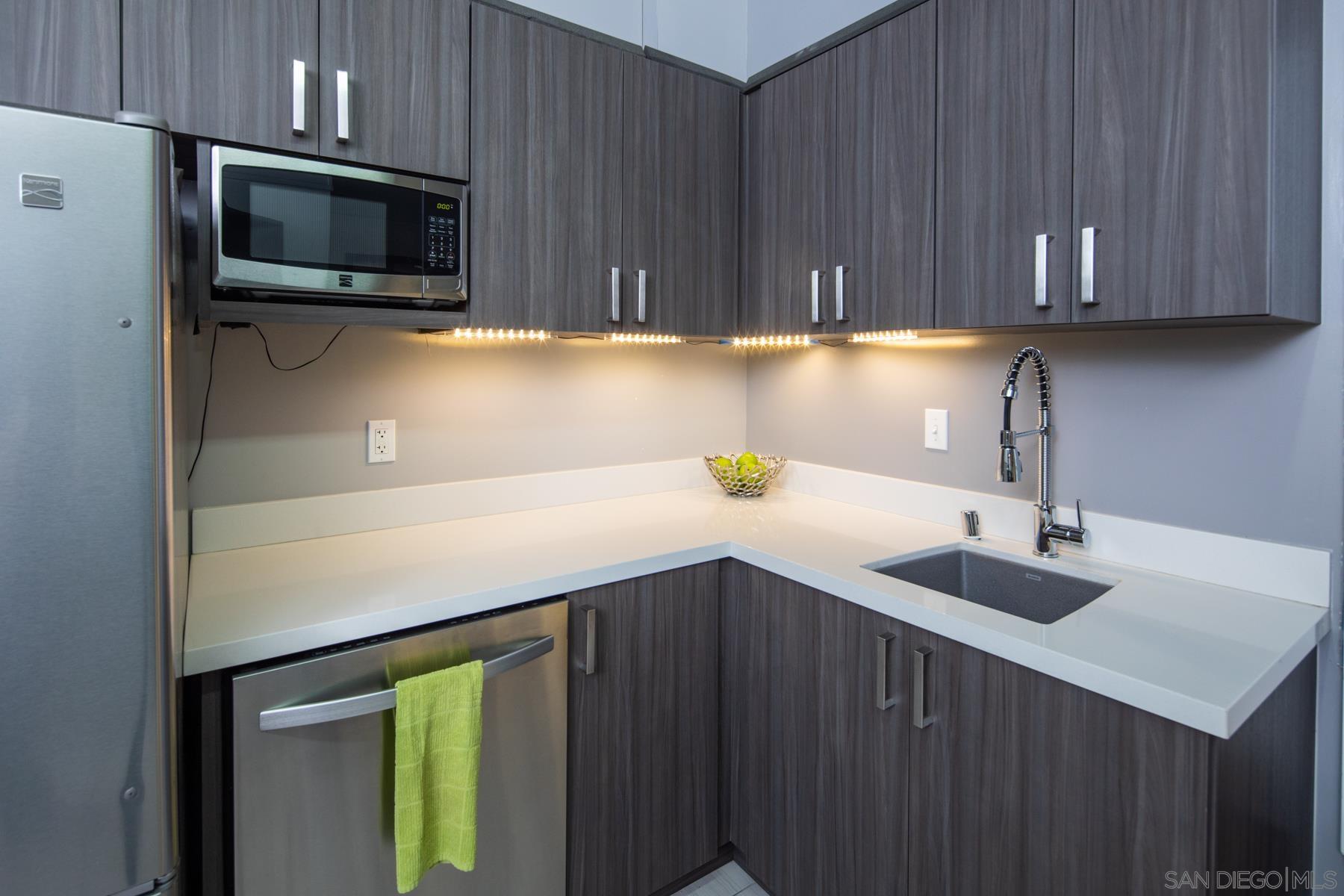 Detail Gallery Image 21 of 32 For 875  G St, San Diego,  CA 92101 - – Beds | – Baths