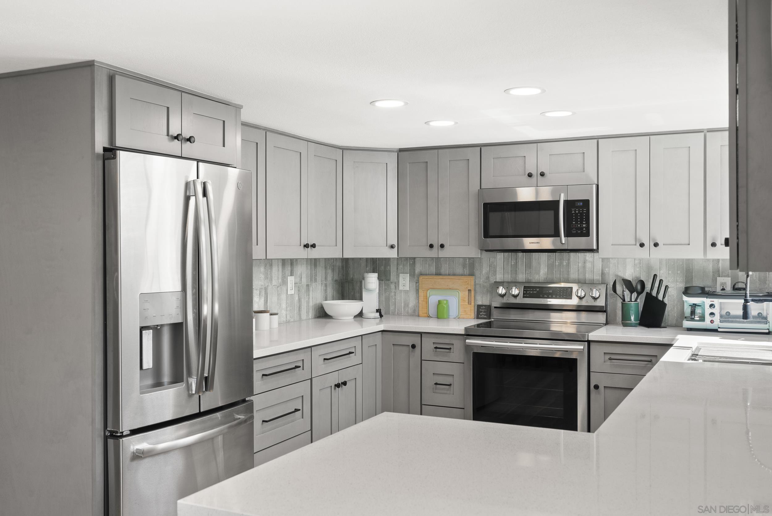 Front Image Thumbnail for SD260006502