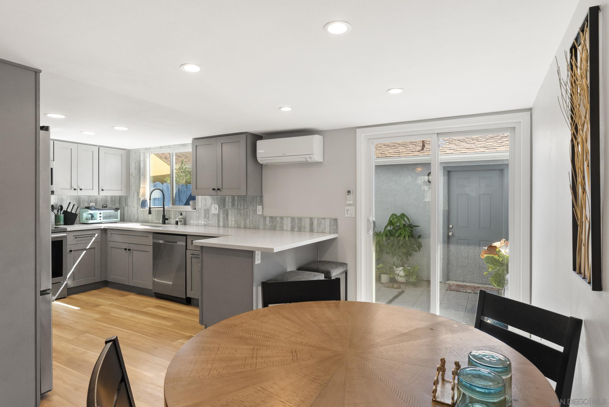 Detail Gallery Image 17 of 45 For 4790  70th St  #6,  La Mesa,  CA 91942 - 2 Beds | 2/1 Baths