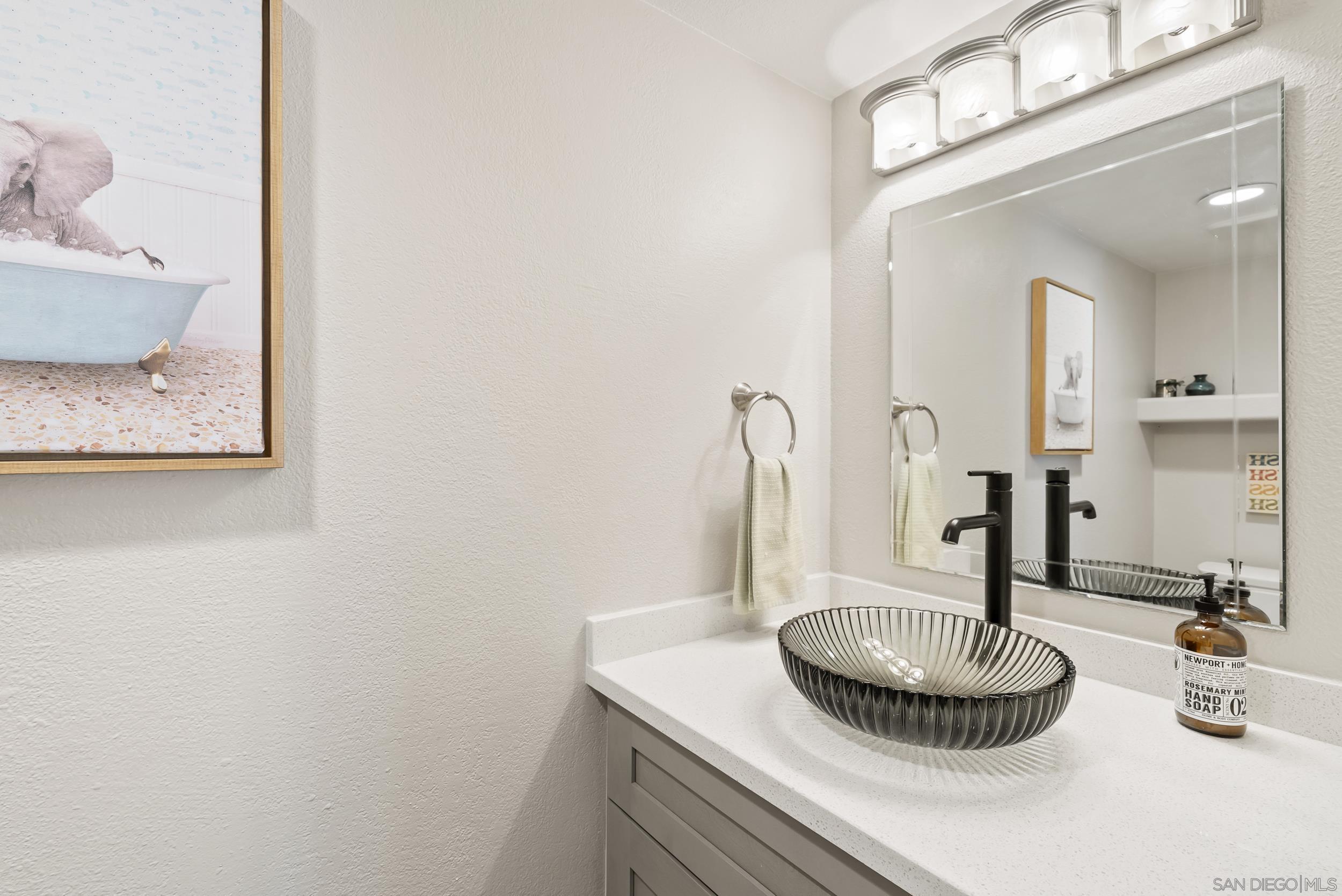 Detail Gallery Image 6 of 45 For 4790  70th St  #6,  La Mesa,  CA 91942 - 2 Beds | 2/1 Baths