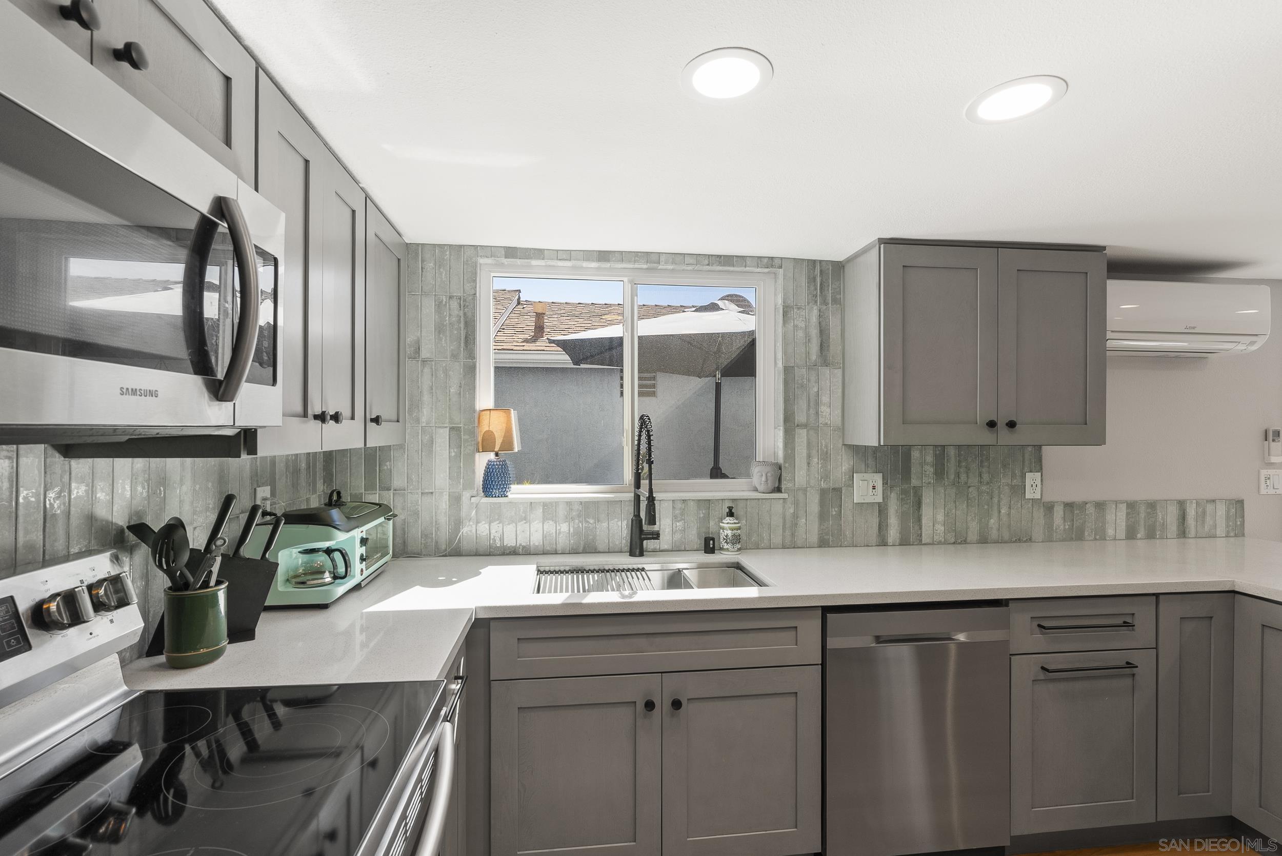 Detail Gallery Image 9 of 45 For 4790  70th St  #6,  La Mesa,  CA 91942 - 2 Beds | 2/1 Baths