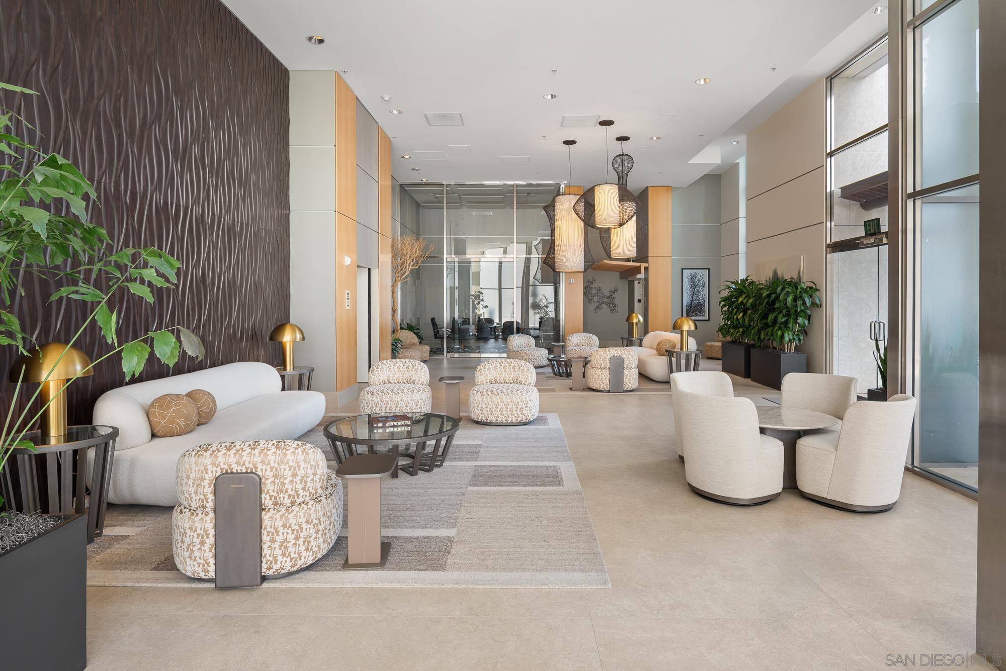 Detail Gallery Image 2 of 49 For 645  Front St  #606,  San Diego,  CA 92101 - 2 Beds | 2/1 Baths