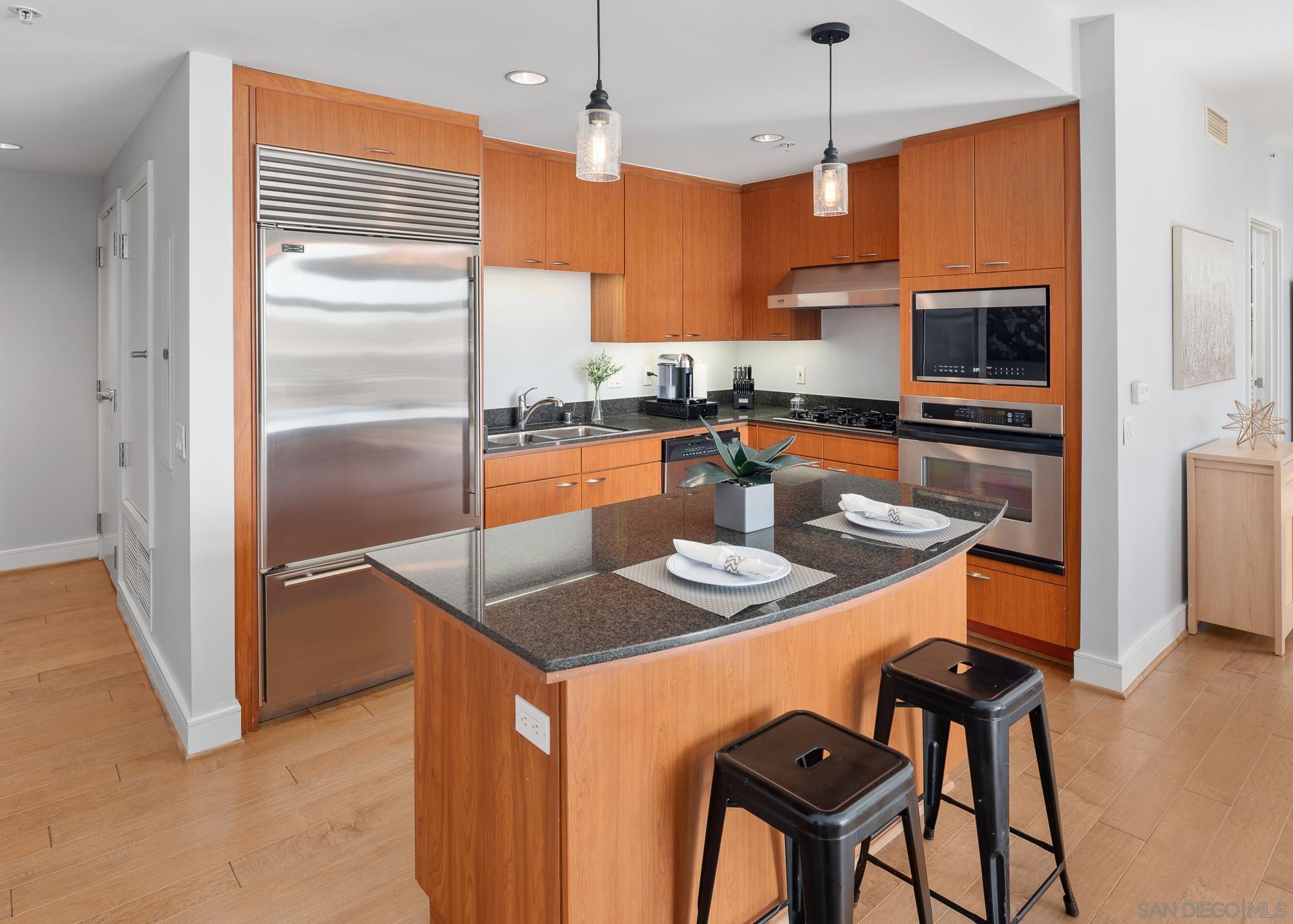 Detail Gallery Image 13 of 49 For 645  Front St  #606,  San Diego,  CA 92101 - 2 Beds | 2/1 Baths