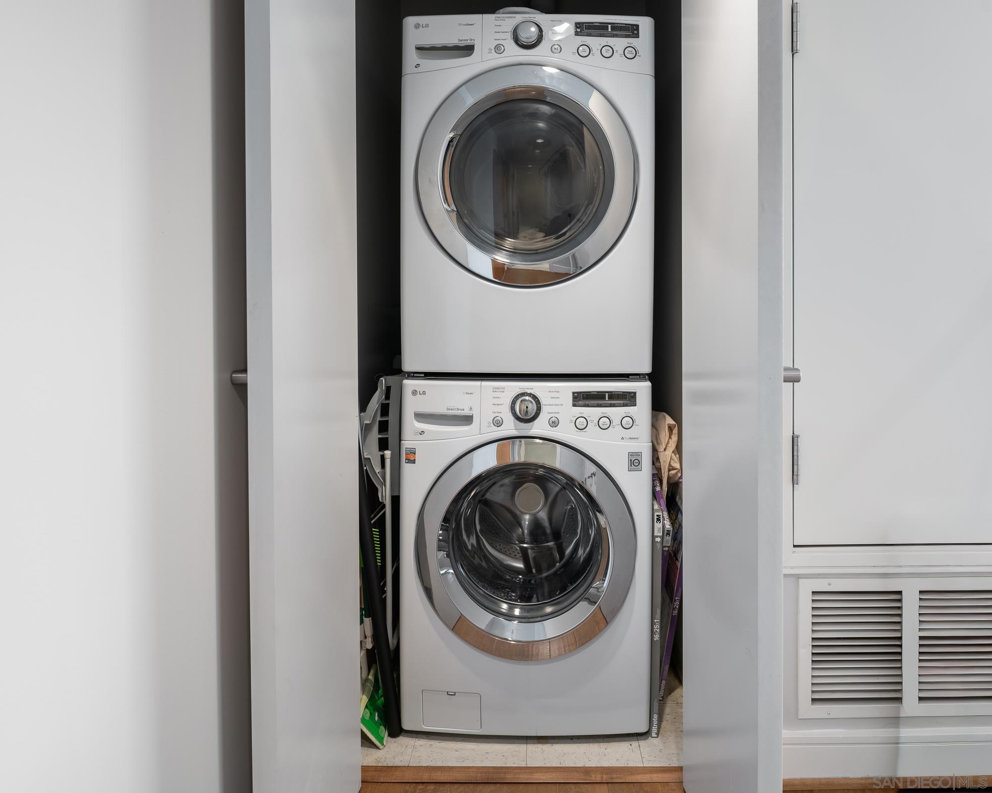 Detail Gallery Image 22 of 49 For 645  Front St  #606,  San Diego,  CA 92101 - 2 Beds | 2/1 Baths