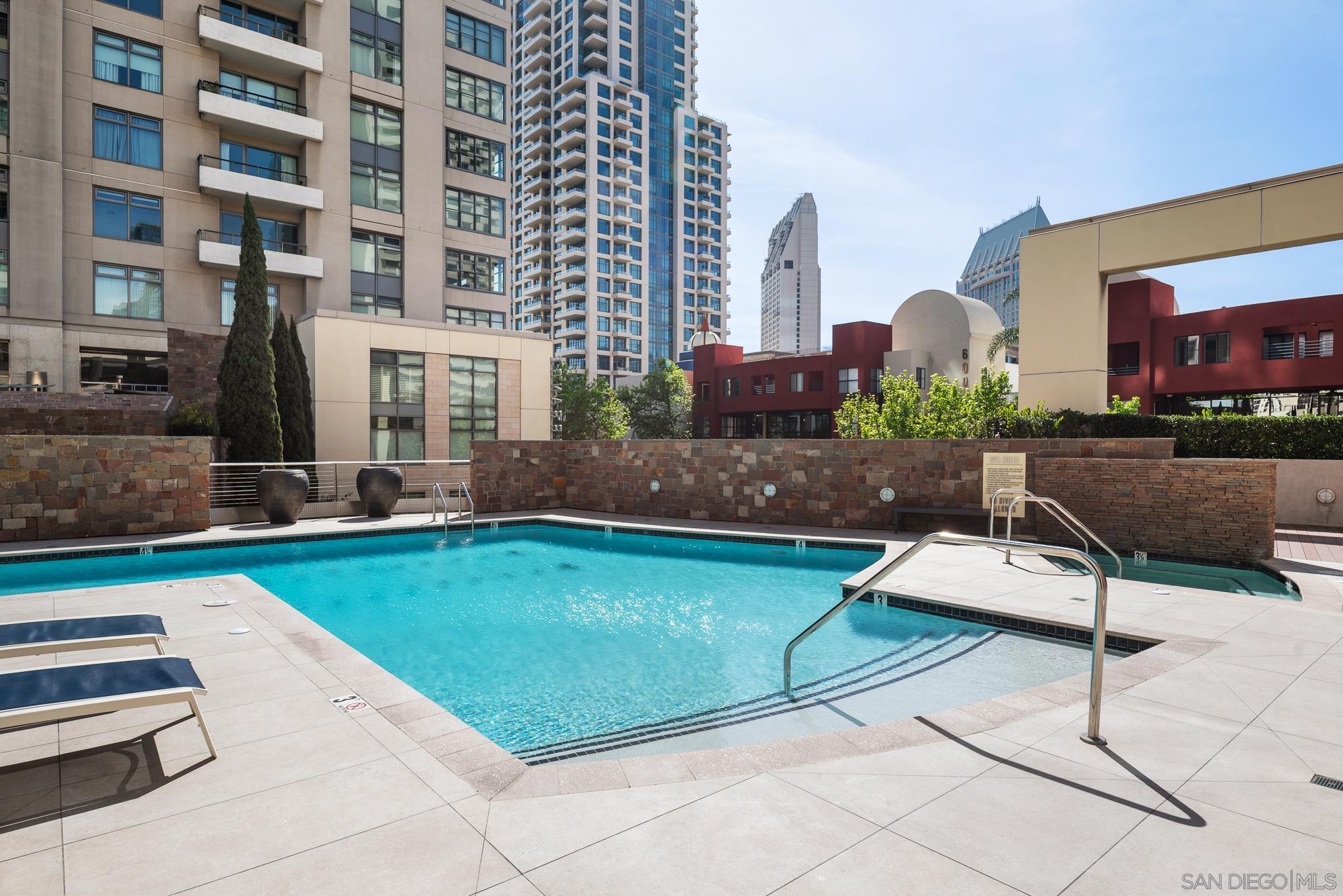 Detail Gallery Image 25 of 49 For 645  Front St  #606,  San Diego,  CA 92101 - 2 Beds | 2/1 Baths