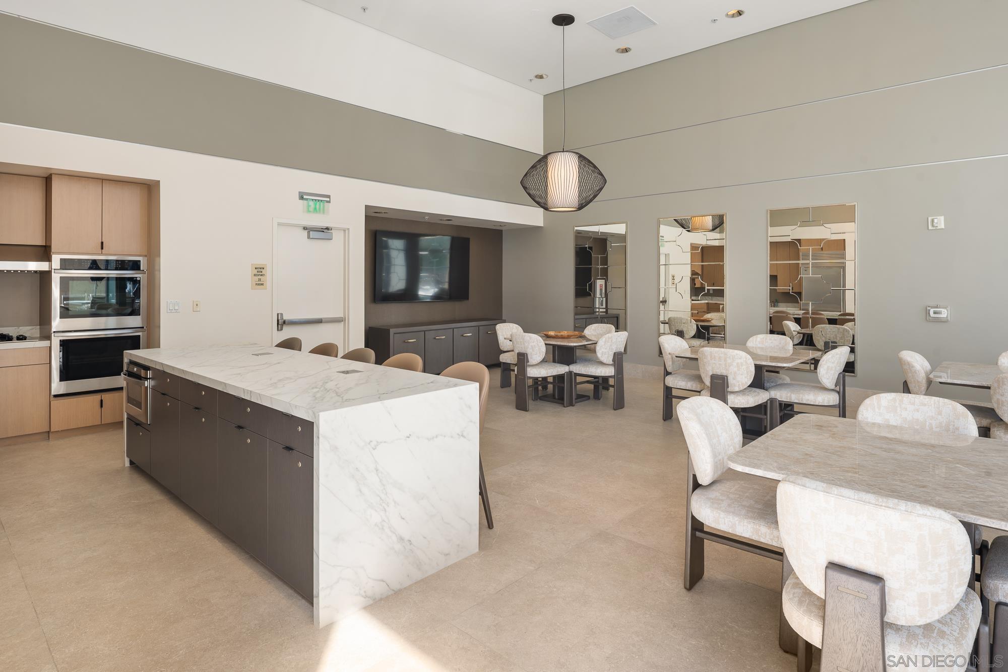 Detail Gallery Image 34 of 49 For 645  Front St  #606,  San Diego,  CA 92101 - 2 Beds | 2/1 Baths