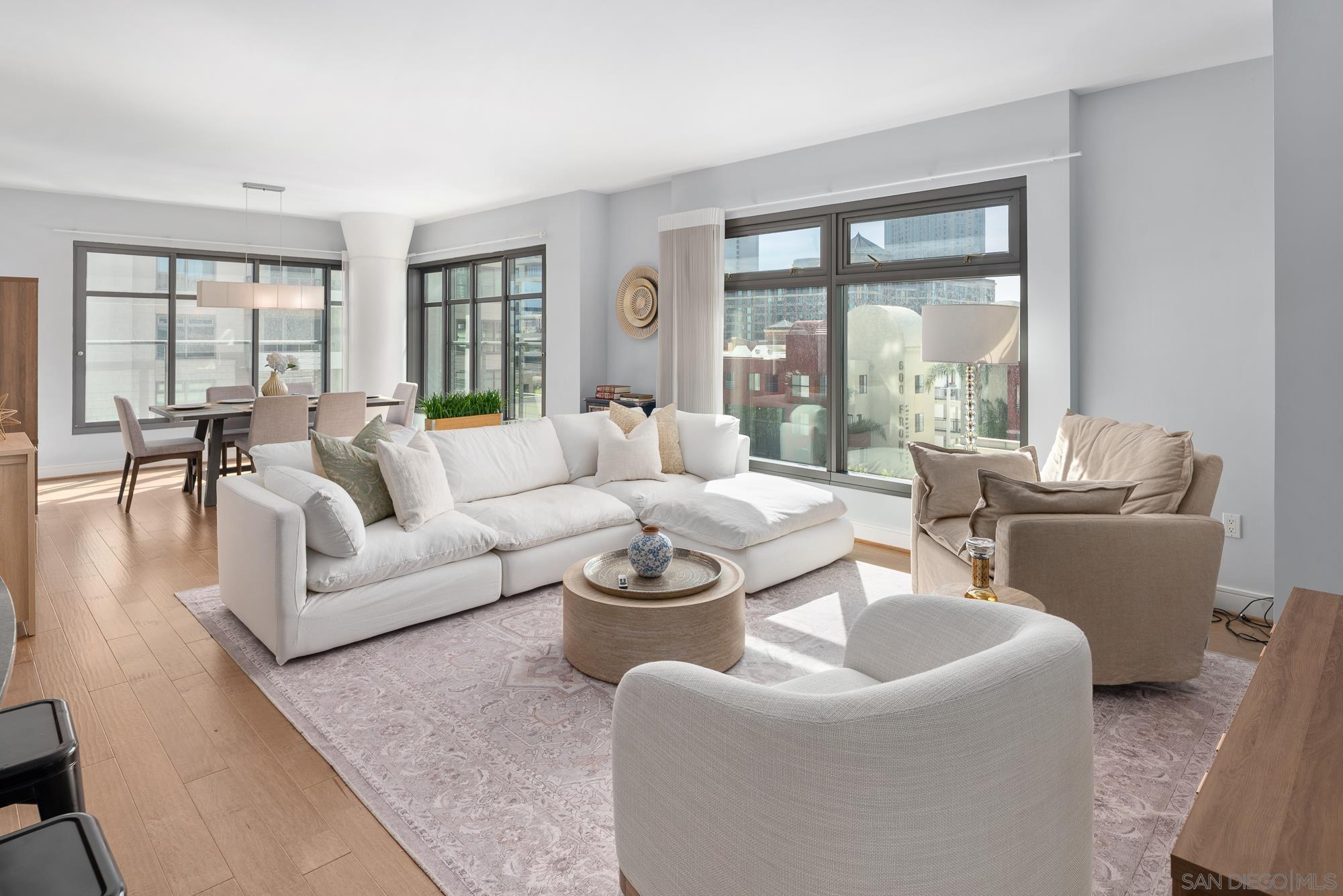 Detail Gallery Image 6 of 49 For 645  Front St  #606,  San Diego,  CA 92101 - 2 Beds | 2/1 Baths