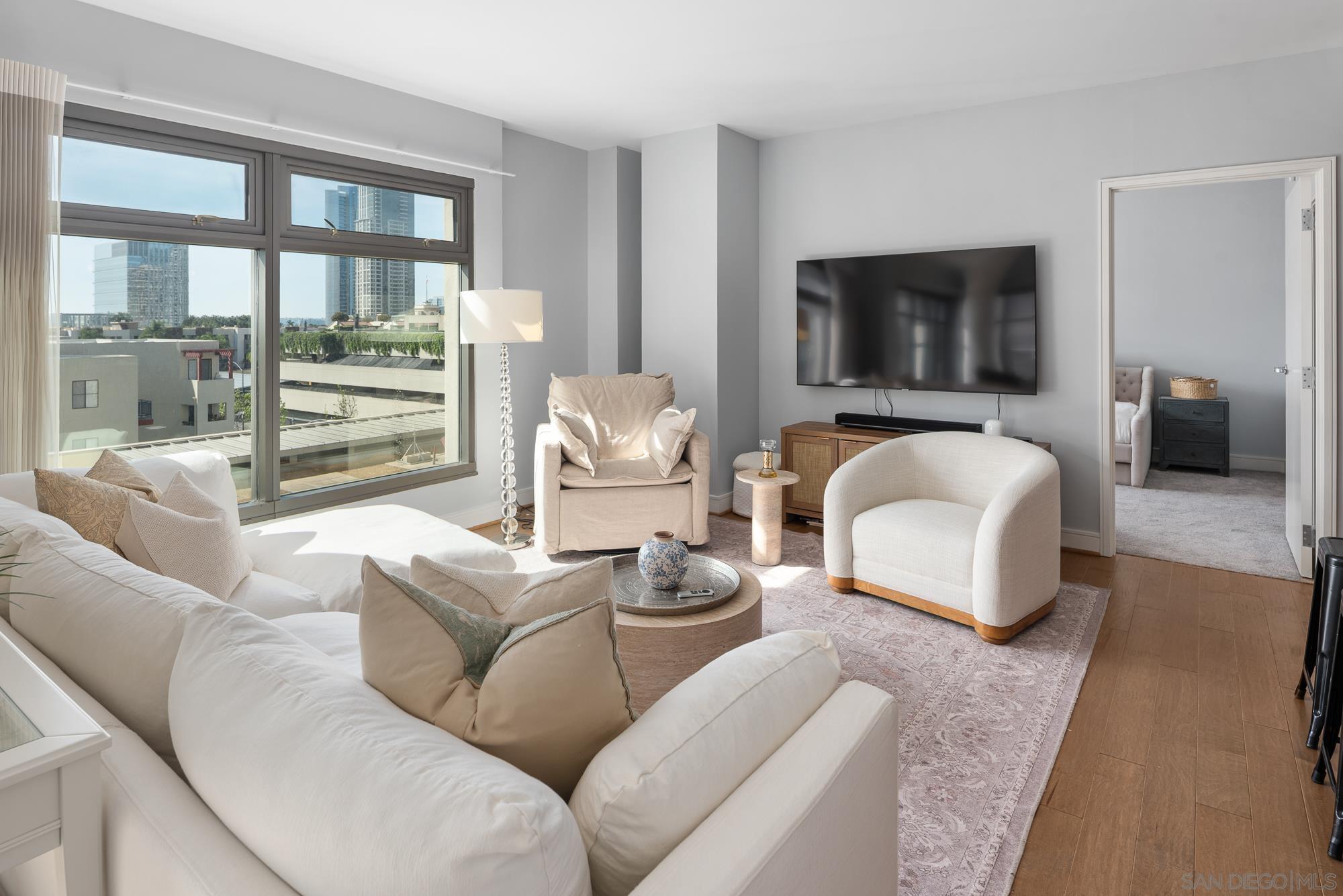 Detail Gallery Image 10 of 49 For 645  Front St  #606,  San Diego,  CA 92101 - 2 Beds | 2/1 Baths