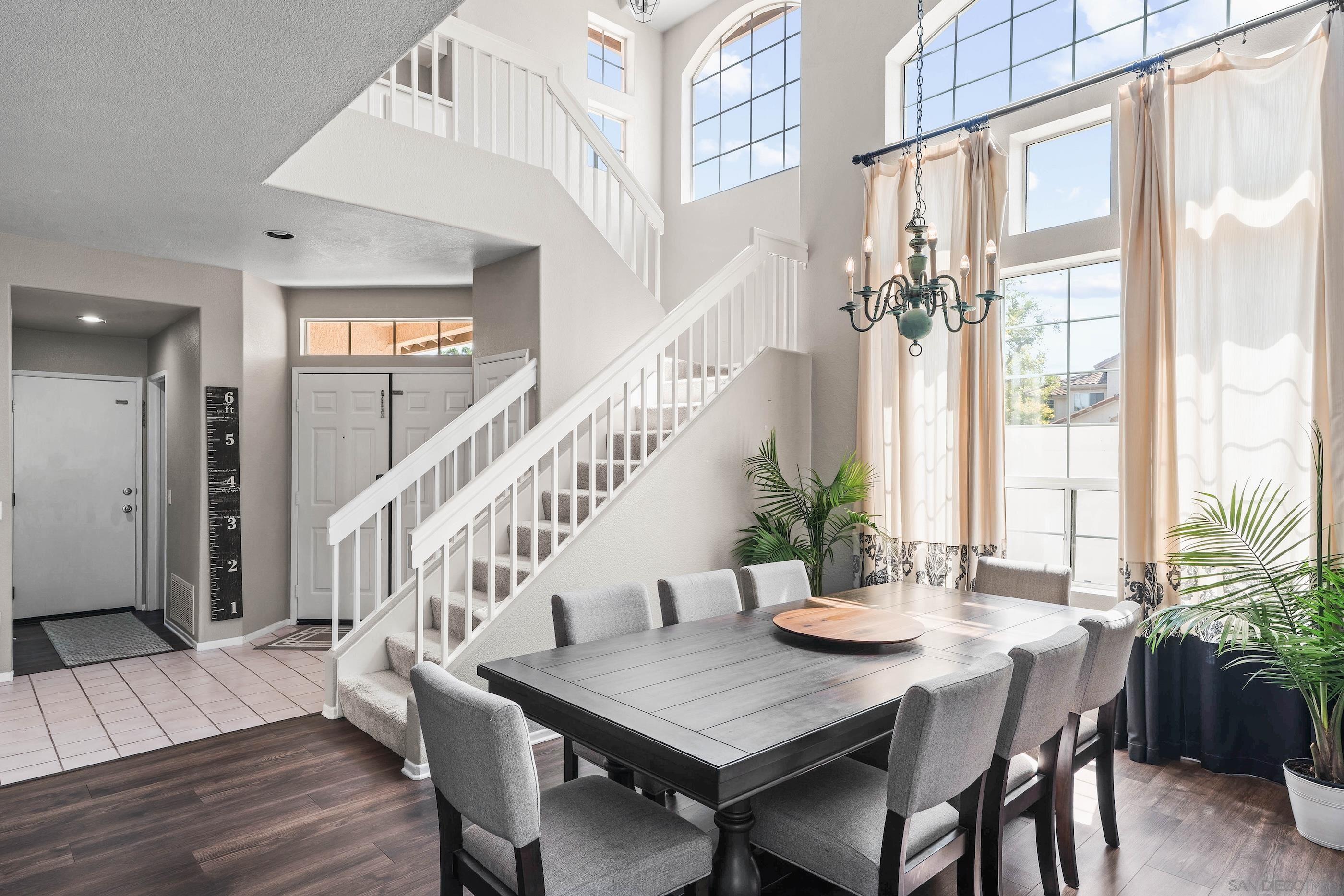 Detail Gallery Image 11 of 37 For 1593  Avenida Guillermo, Oceanside,  CA 92056 - 4 Beds | 3 Baths