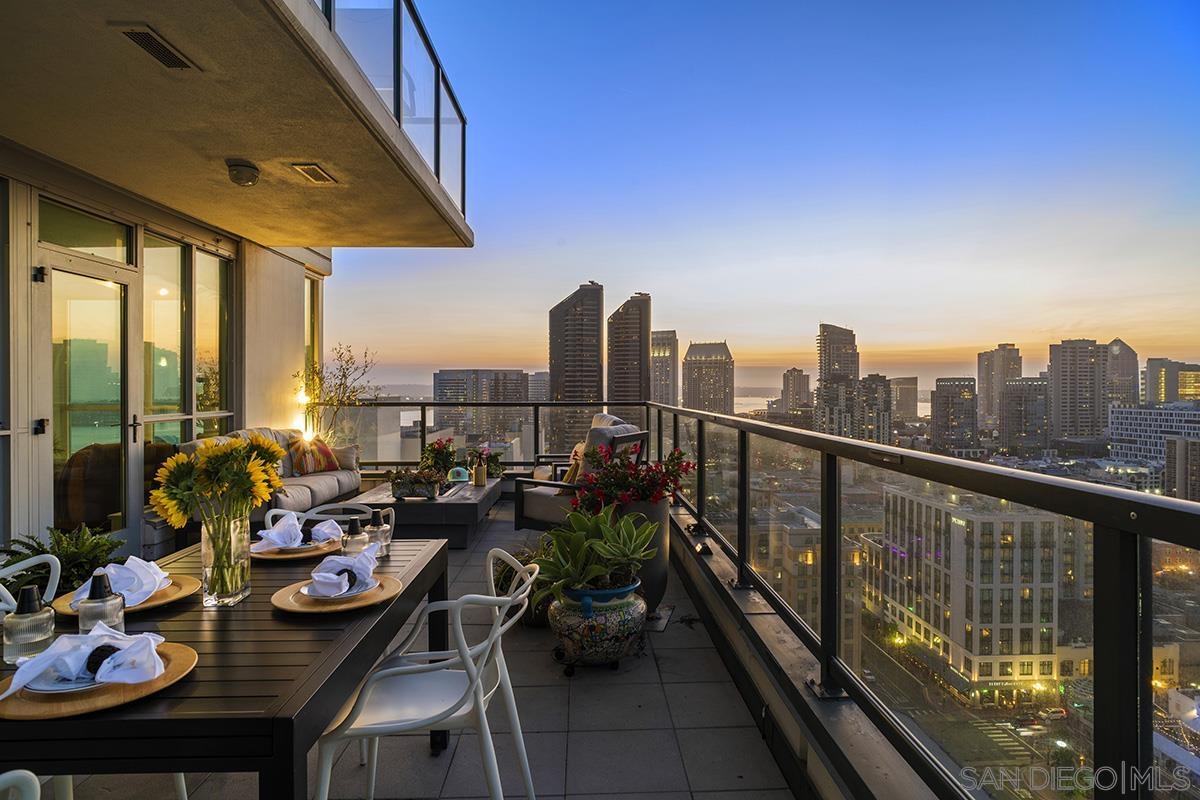 Detail Gallery Image 2 of 67 For 325  7th Avenue  #2104,  San Diego,  CA 92101 - 2 Beds | 2 Baths