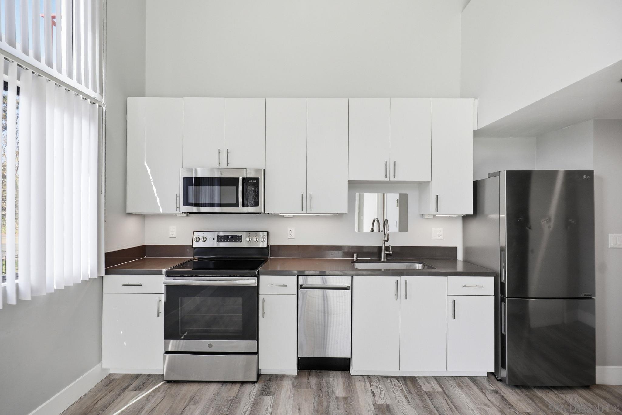 Detail Gallery Image 5 of 18 For 8465  Broadway, Lemon Grove,  CA 91945 - – Beds | – Baths