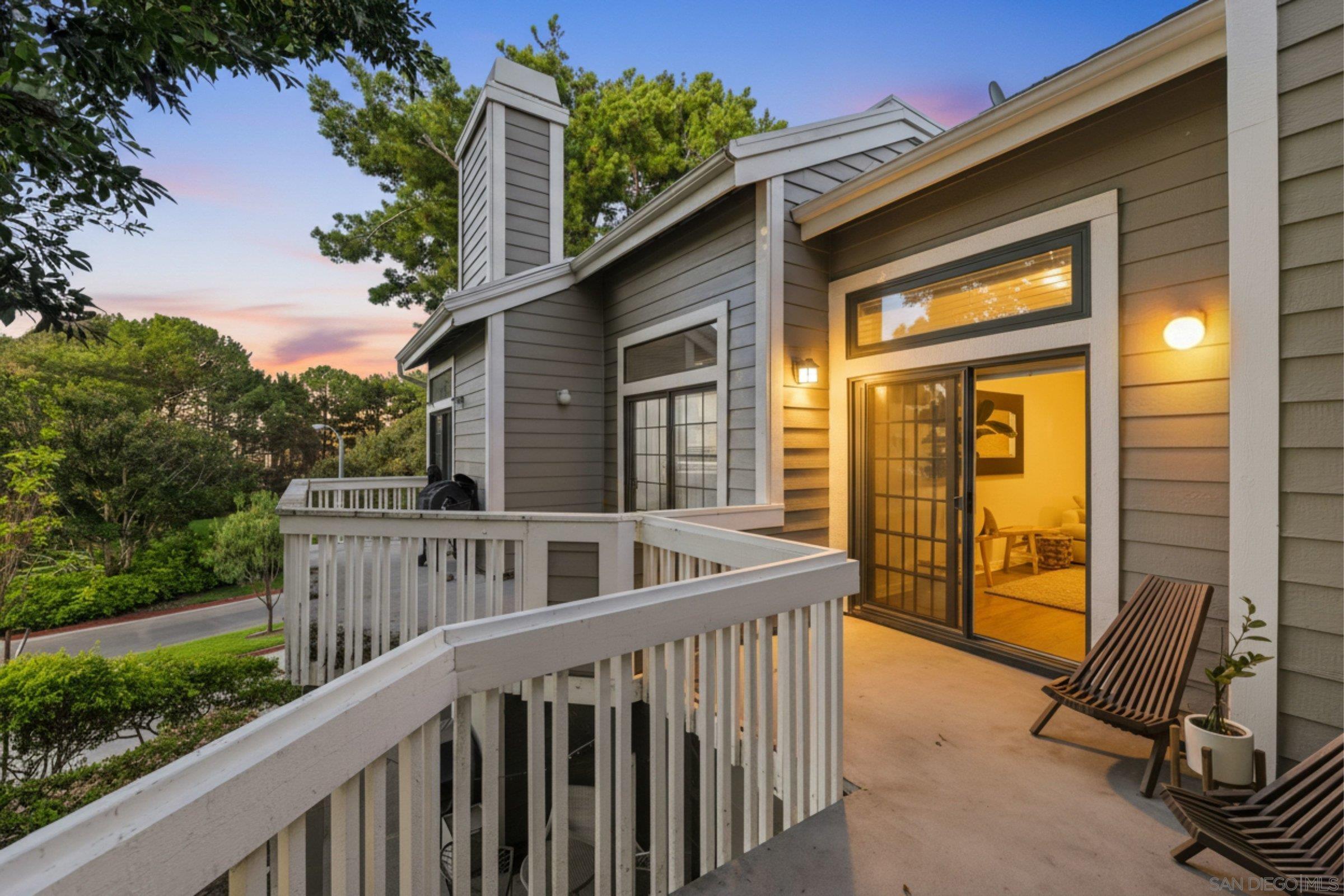 Detail Gallery Image 3 of 36 For 20321  Tidepool Cir  #205,  Huntington Beach,  CA 92646 - 2 Beds | 2 Baths