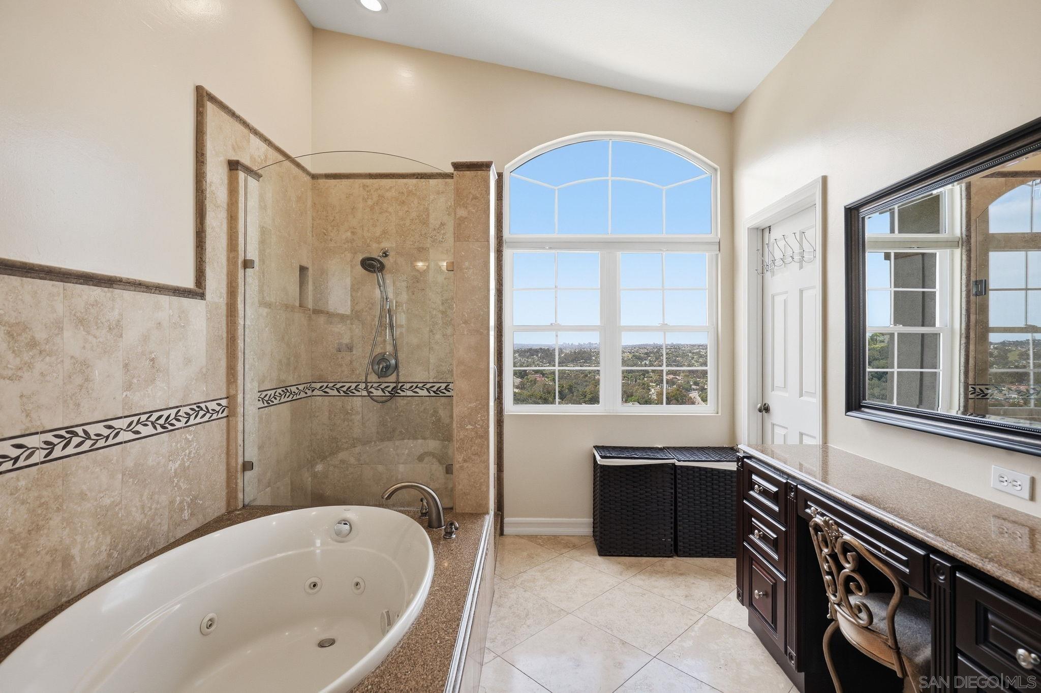 Detail Gallery Image 11 of 41 For 454  Acero Pl, Chula Vista,  CA 91910 - 5 Beds | 3 Baths