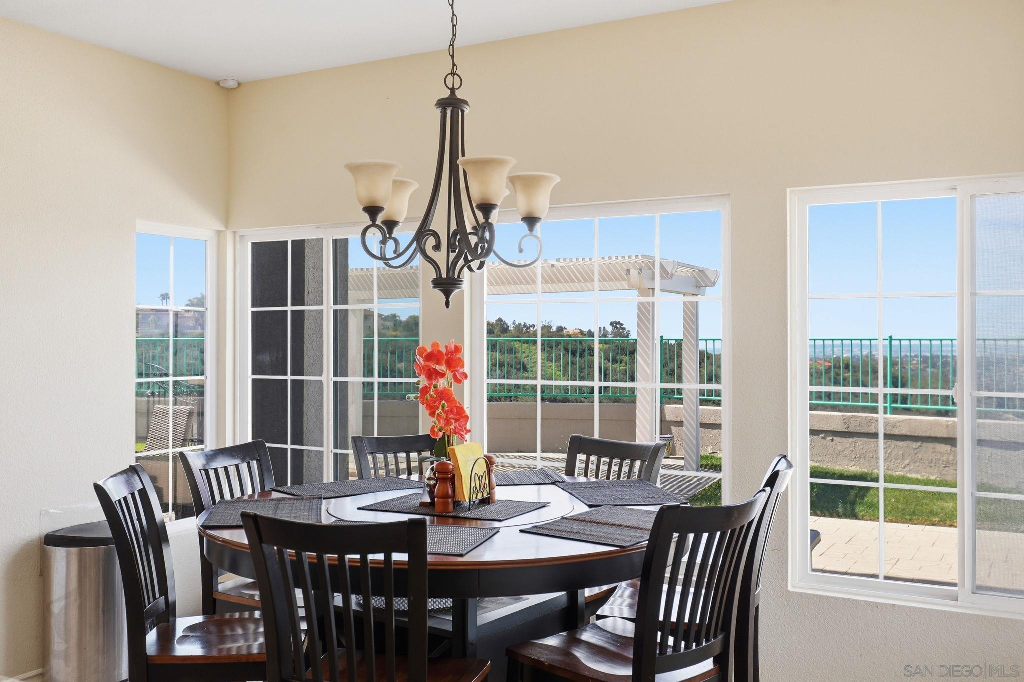 Detail Gallery Image 16 of 41 For 454  Acero Pl, Chula Vista,  CA 91910 - 5 Beds | 3 Baths