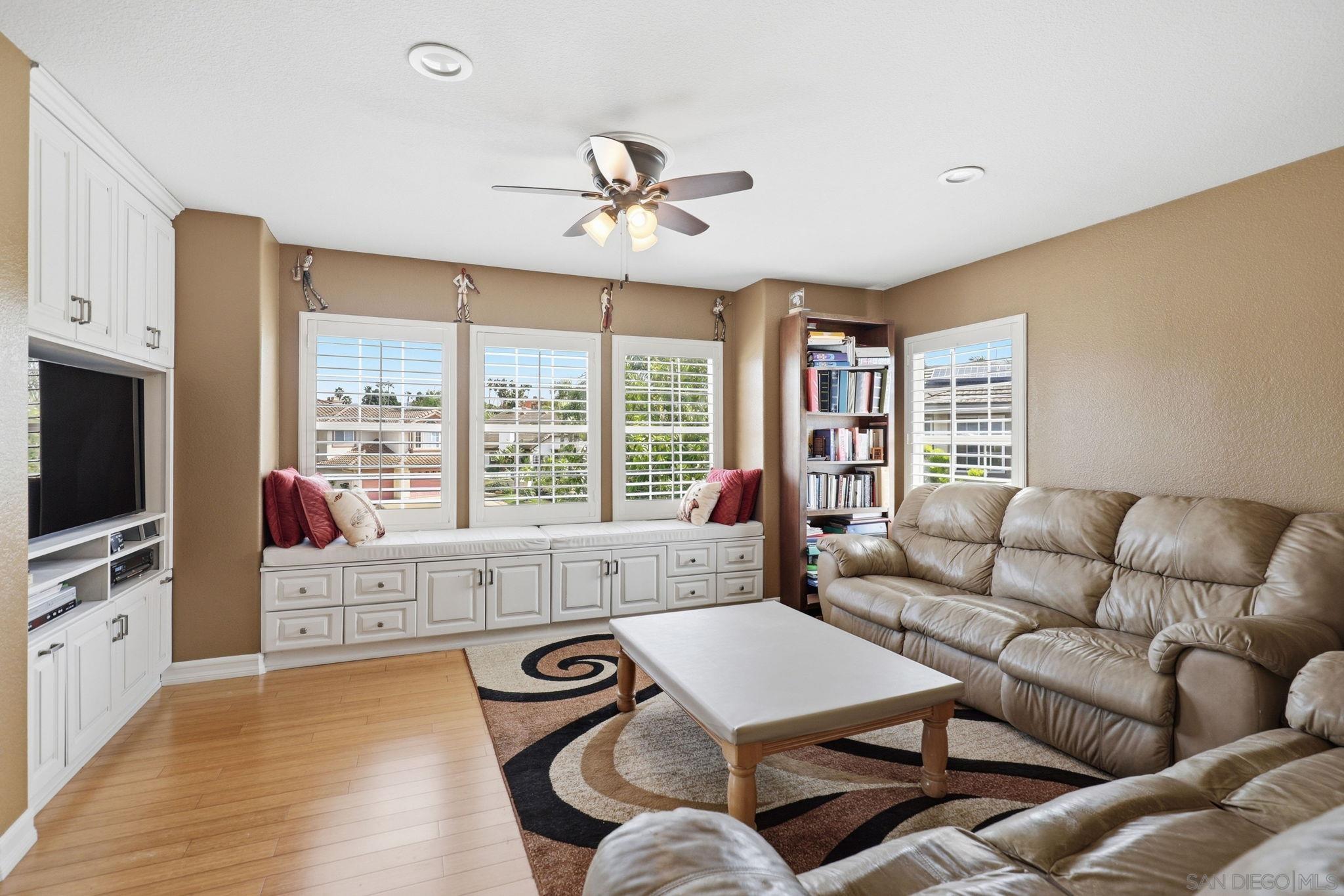 Detail Gallery Image 25 of 41 For 454  Acero Pl, Chula Vista,  CA 91910 - 5 Beds | 3 Baths