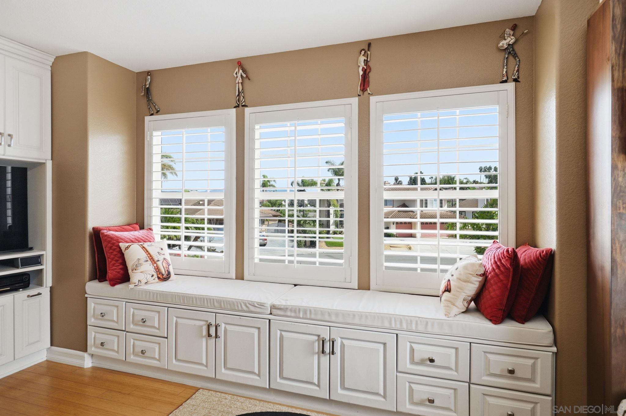 Detail Gallery Image 26 of 41 For 454  Acero Pl, Chula Vista,  CA 91910 - 5 Beds | 3 Baths