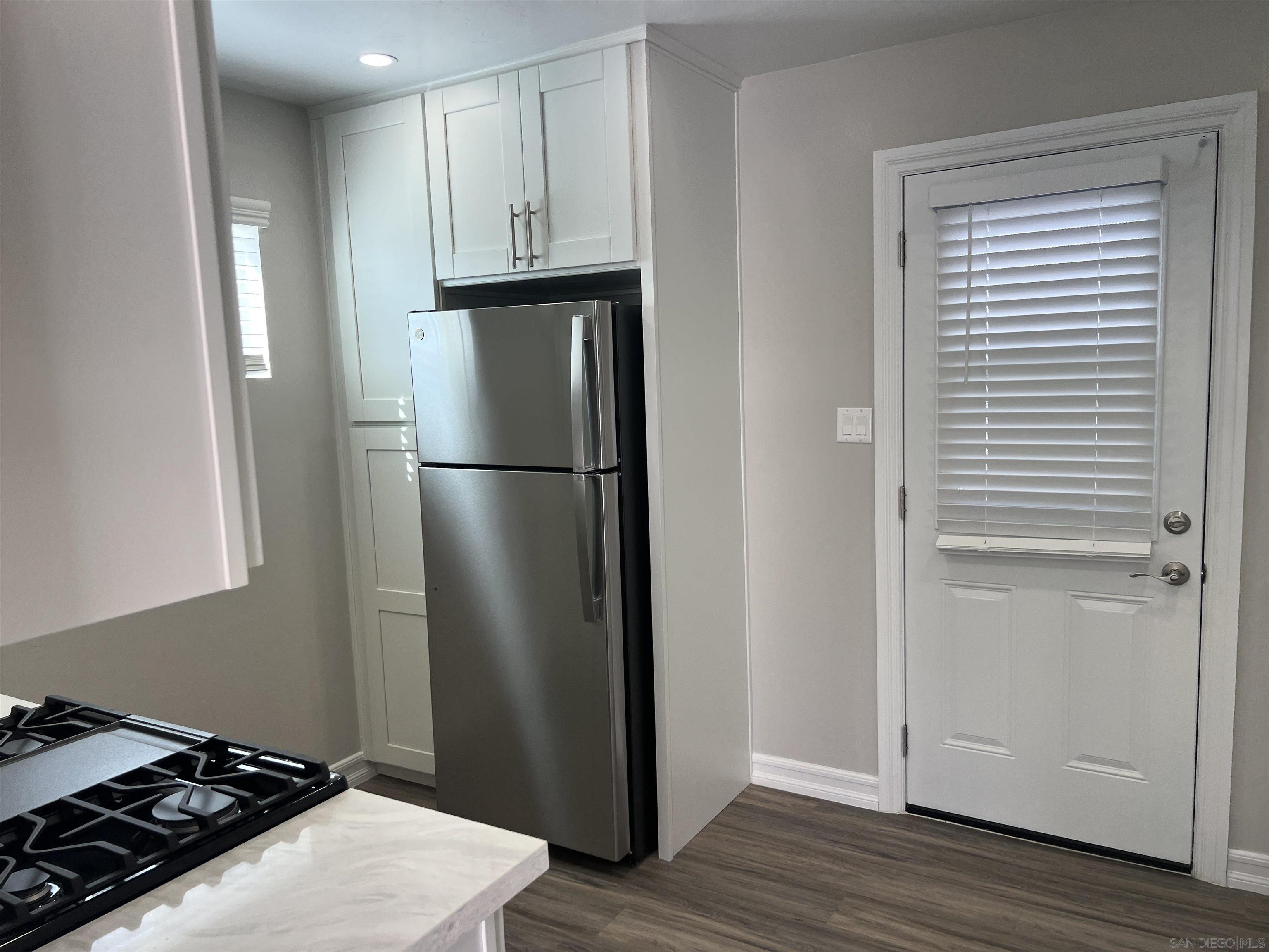 Detail Gallery Image 3 of 7 For 122  Jefferson Ave., Chula Vista,  CA 91910 - 2 Beds | 1 Baths