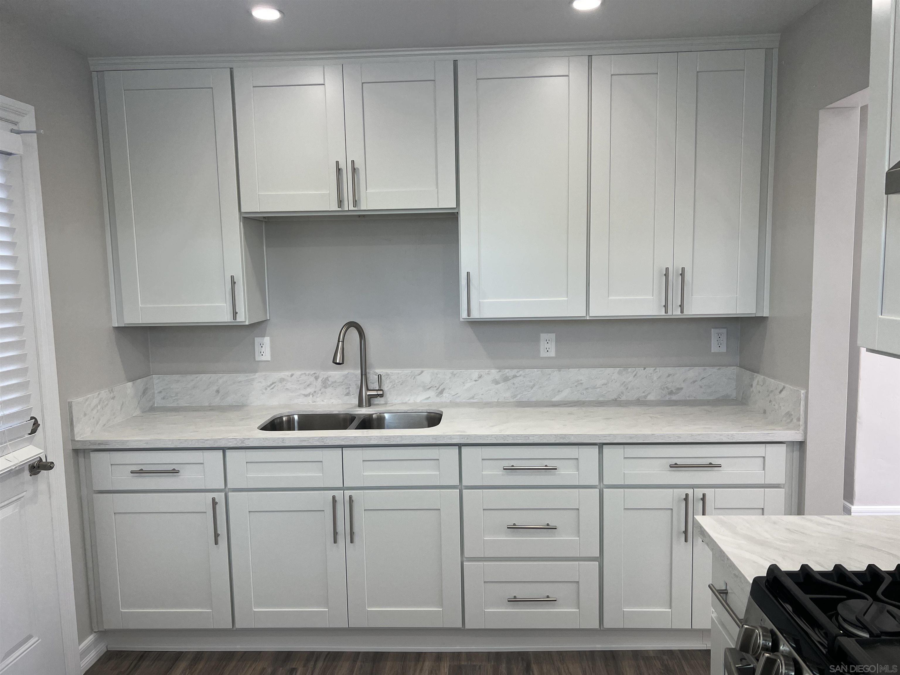 Detail Gallery Image 4 of 7 For 122  Jefferson Ave., Chula Vista,  CA 91910 - 2 Beds | 1 Baths