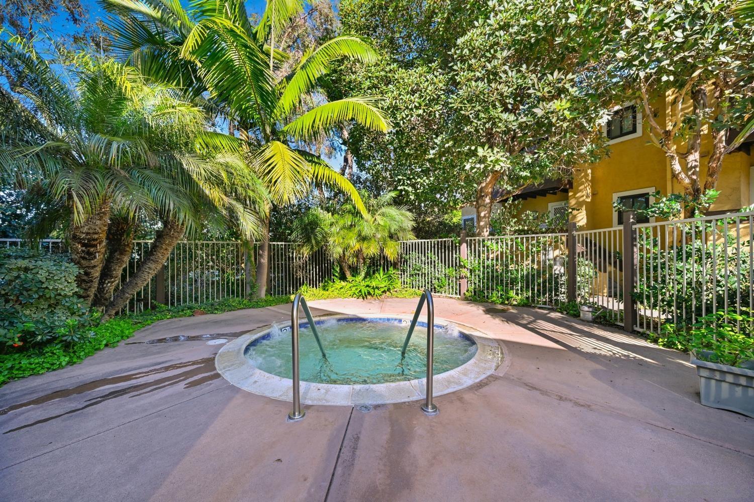 Detail Gallery Image 34 of 41 For 1680 N Coast Highway 101  #30,  Encinitas,  CA 92024 - 2 Beds | 2 Baths