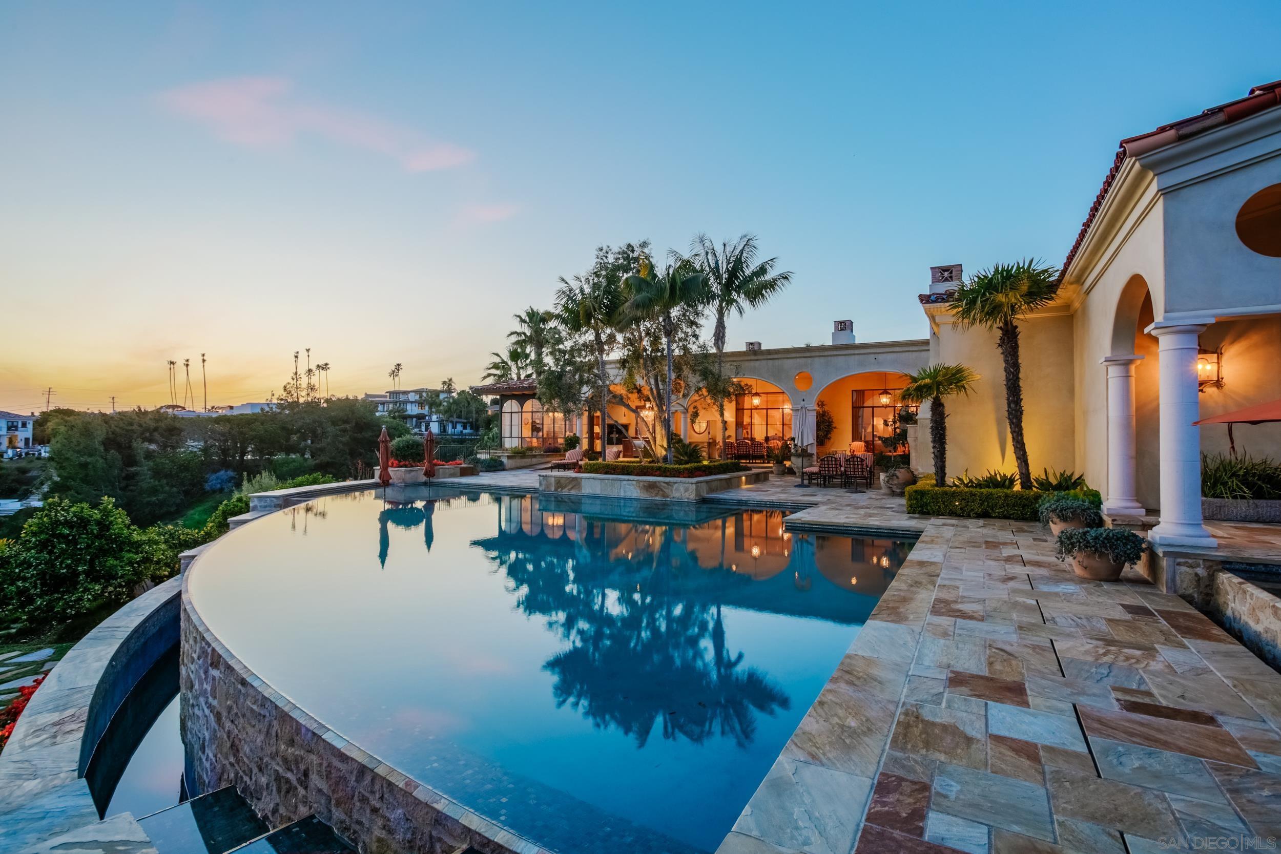 Detail Gallery Image 2 of 33 For 5806  Bucknell Ave, La Jolla,  CA 92037 - 4 Beds | 5/4 Baths