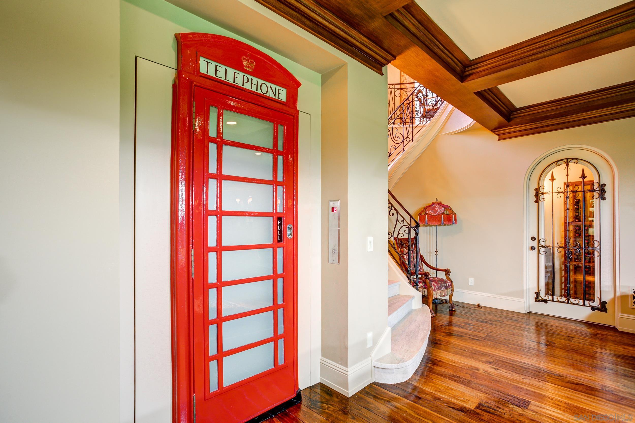 Detail Gallery Image 12 of 33 For 5806  Bucknell Ave, La Jolla,  CA 92037 - 4 Beds | 5/4 Baths