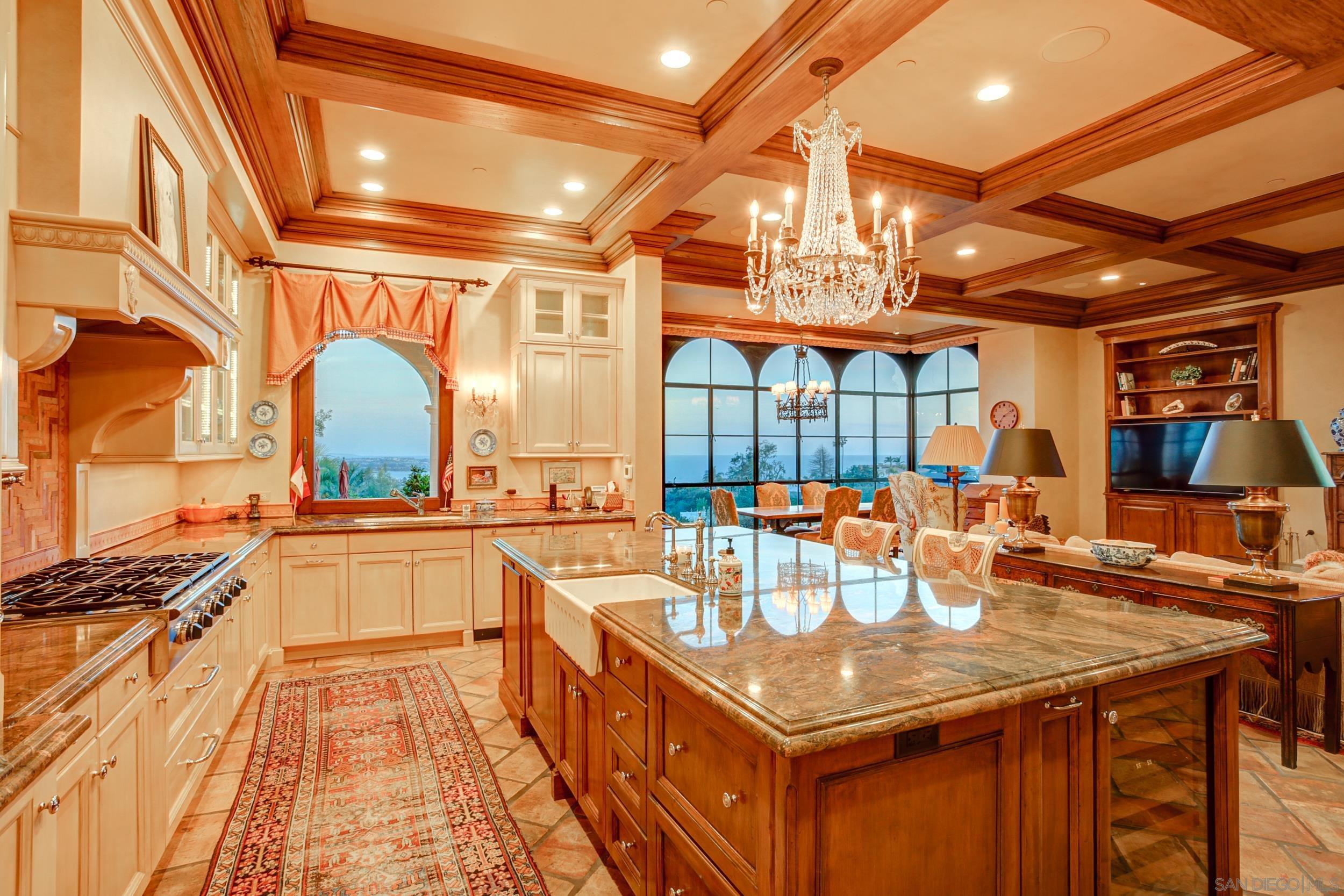 Detail Gallery Image 10 of 33 For 5806  Bucknell Ave, La Jolla,  CA 92037 - 4 Beds | 5/4 Baths