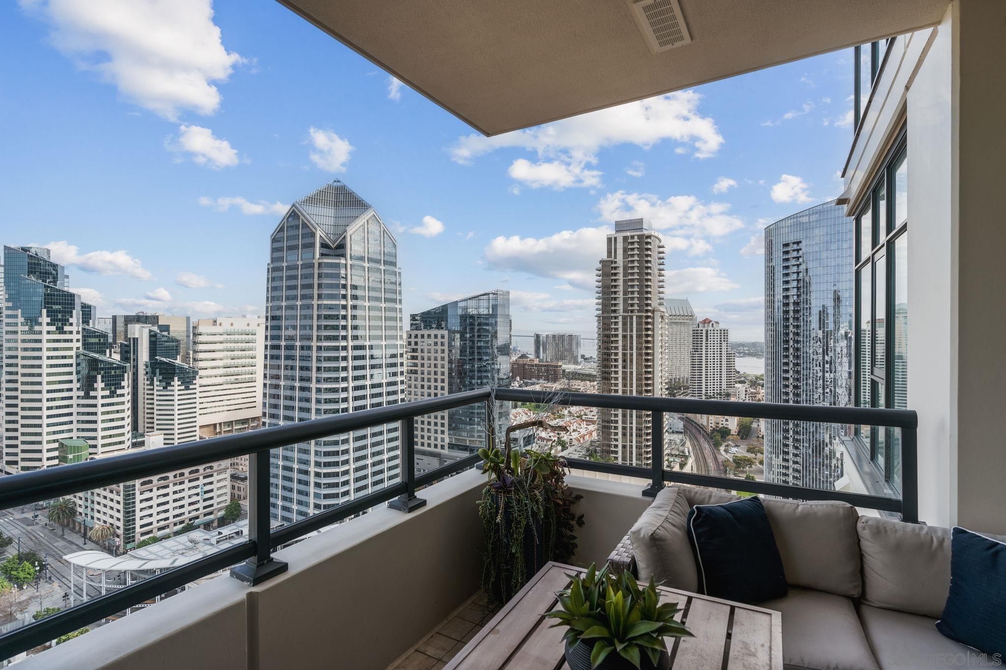 Detail Gallery Image 17 of 39 For 1199  Pacific Hwy  #2903,  San Diego,  CA 92101 - 1 Beds | 1/1 Baths