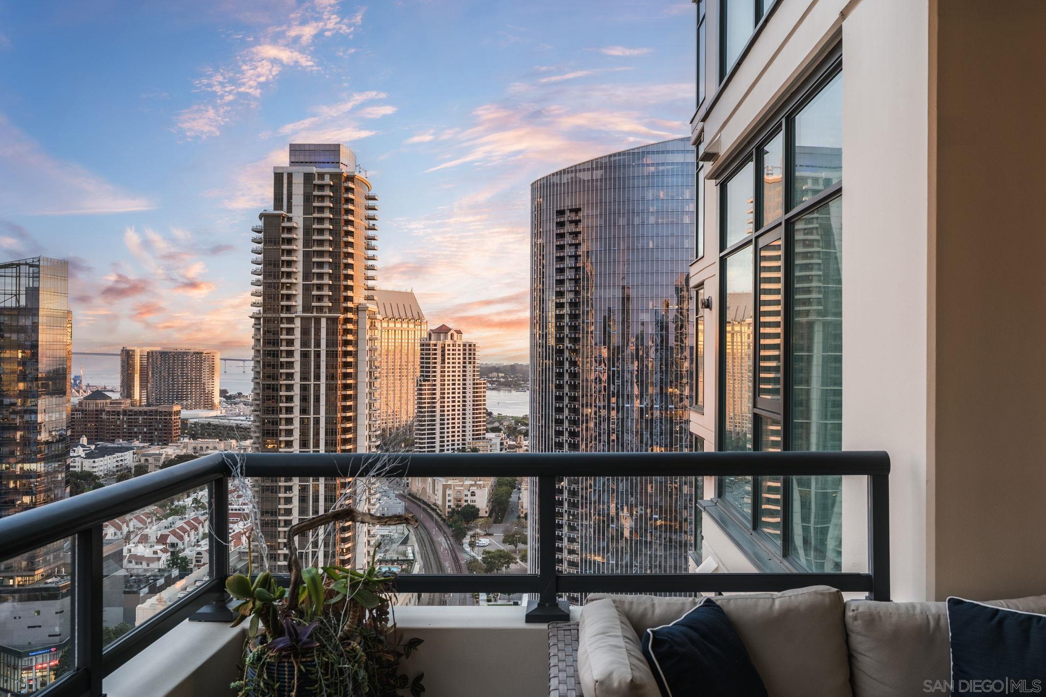 Detail Gallery Image 25 of 39 For 1199  Pacific Hwy  #2903,  San Diego,  CA 92101 - 1 Beds | 1/1 Baths